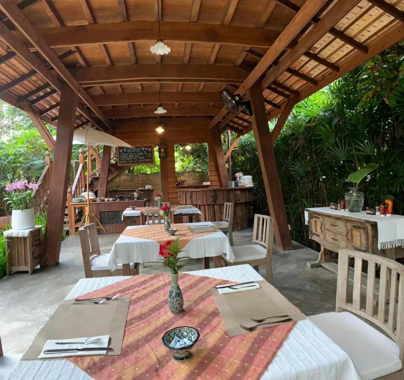 Breakfast in Amata Lanna Village อมตะล้านนาวิลเลจ Breakfast in Amata Lanna Village อมตะล้านนาวิลเลจ