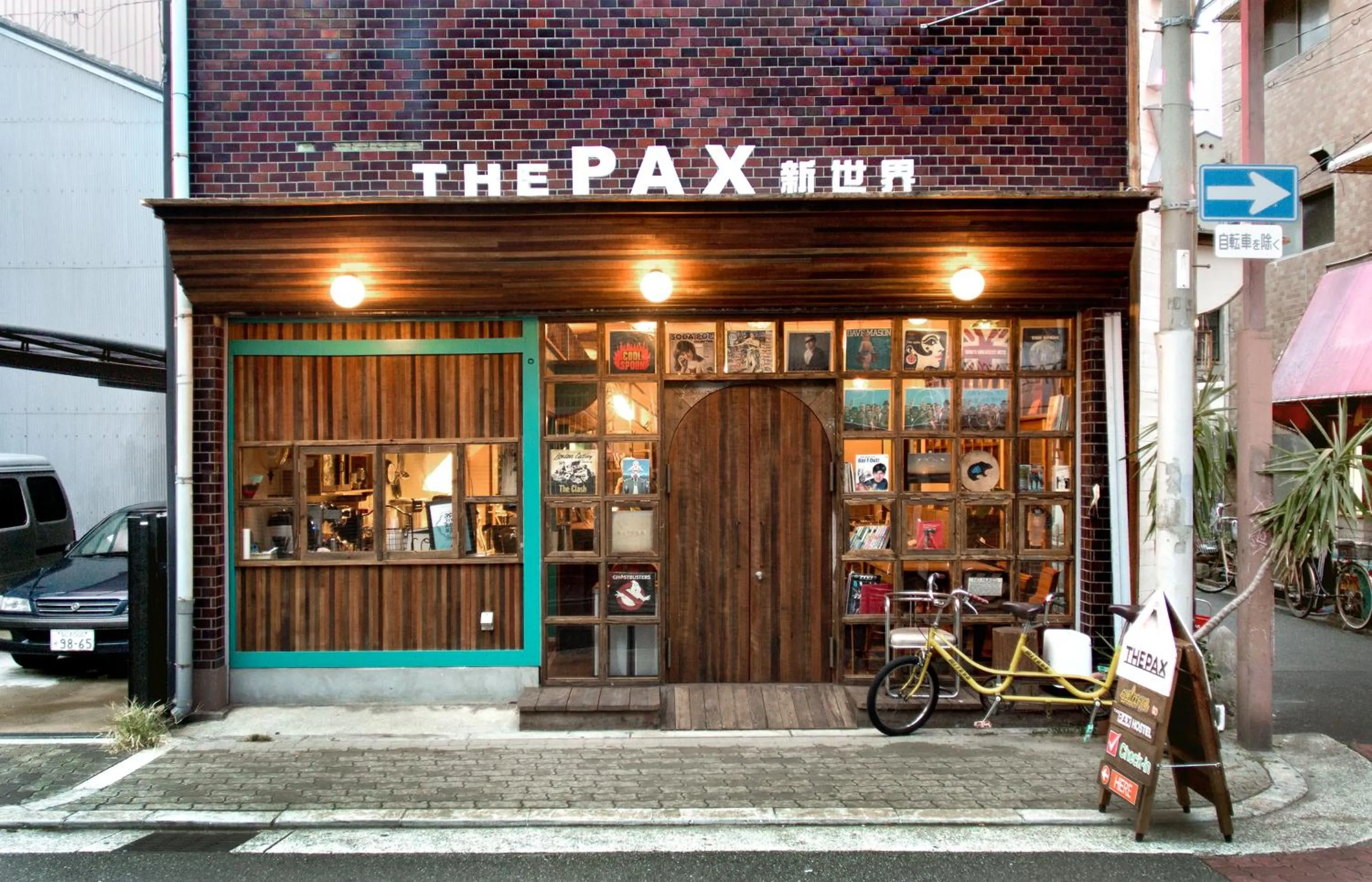 Facade/entrance in The Pax Hostel