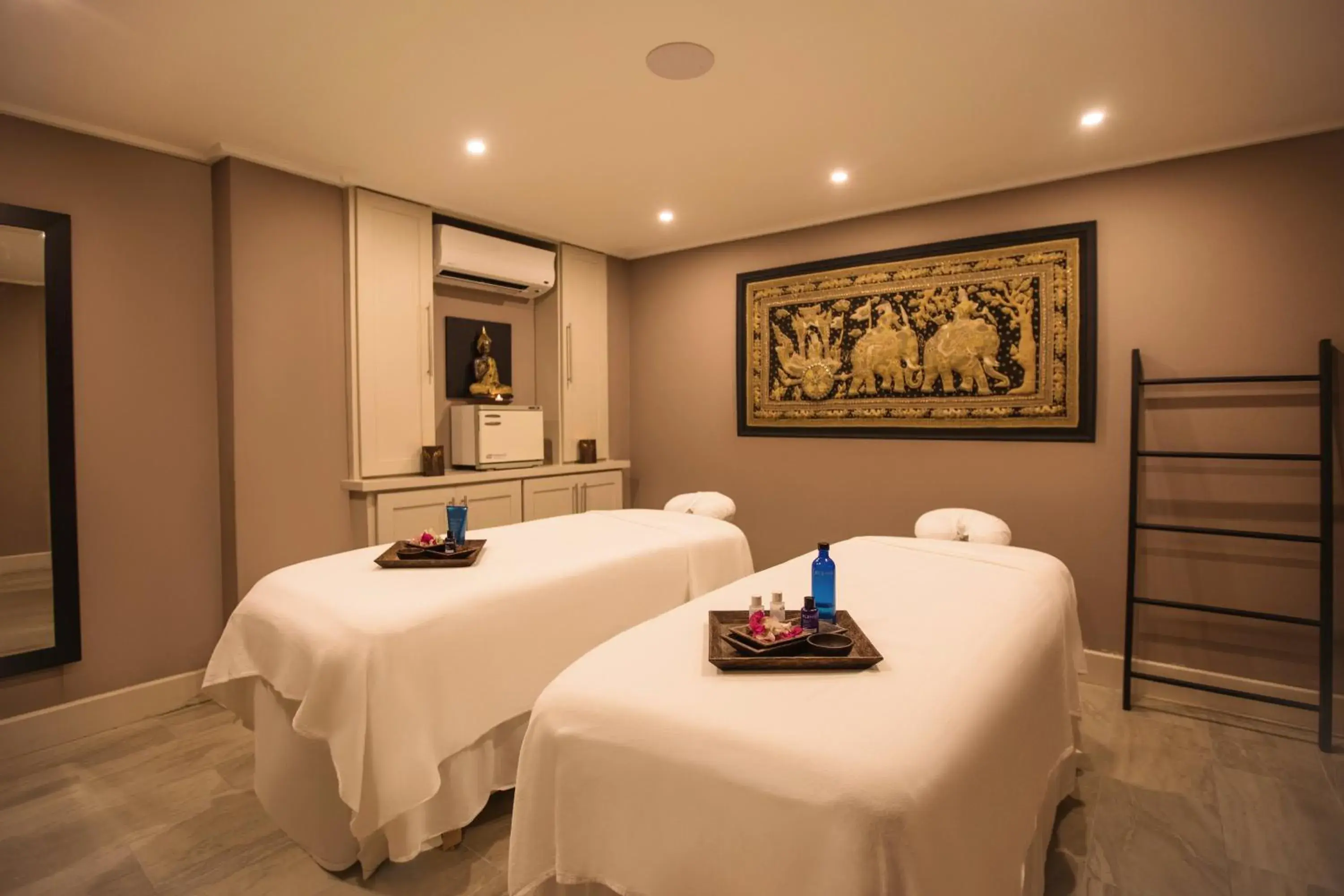 Massage, Bed in Bougainvillea Barbados Massage, Bed in Bougainvillea Barbados