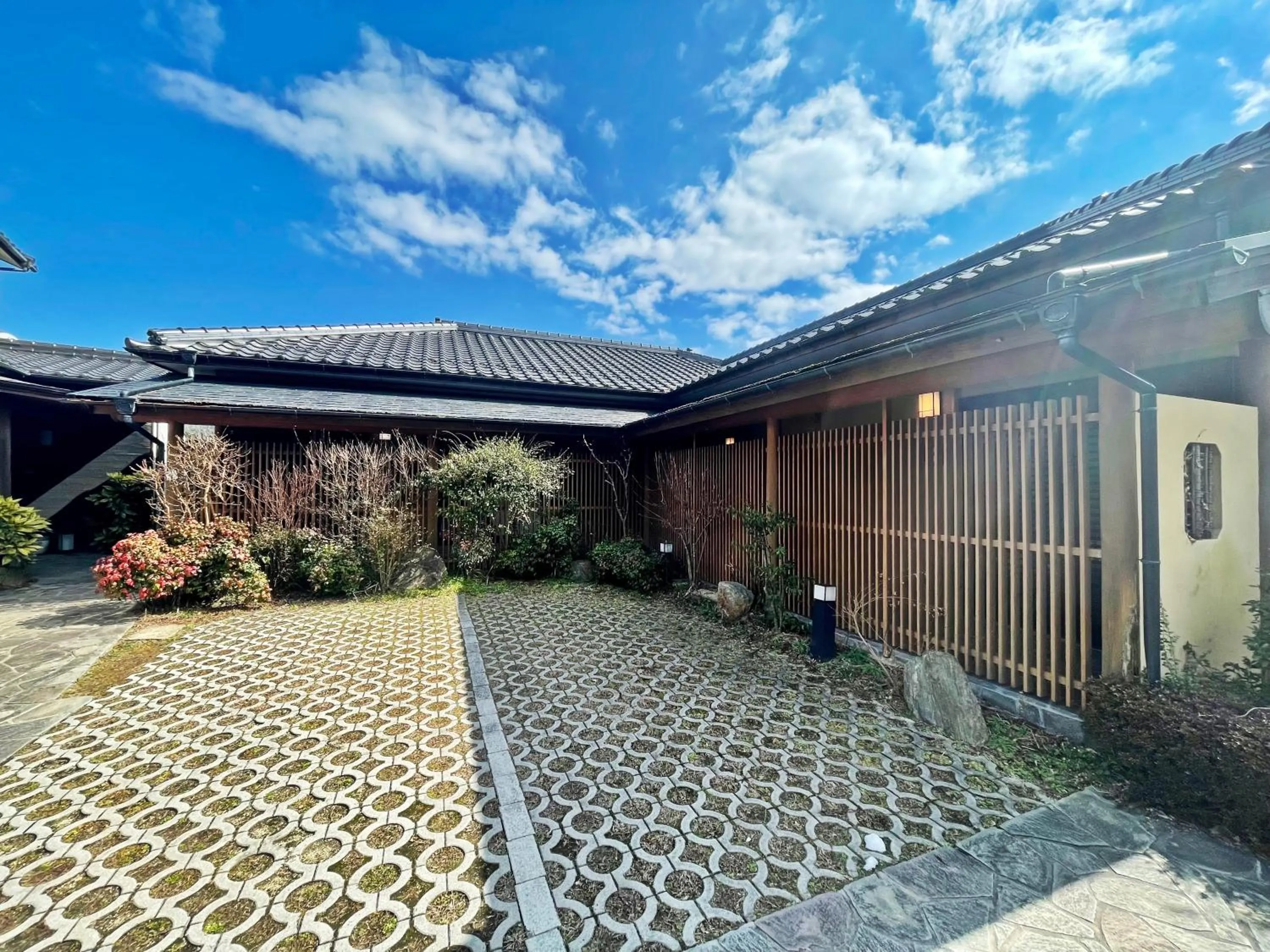 Property building in Ryokan Yamanami
