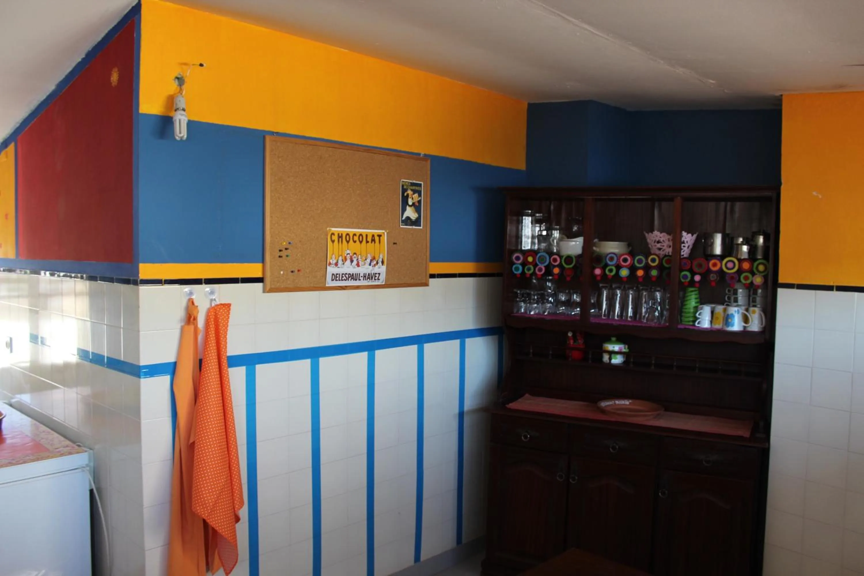 Communal kitchen in Good Mood Hostel