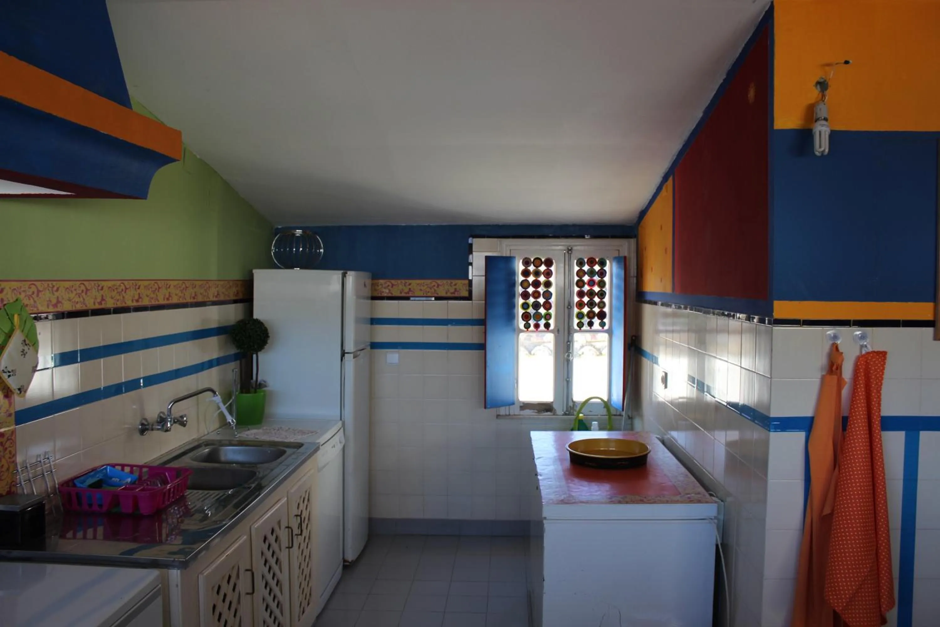 Communal kitchen in Good Mood Hostel