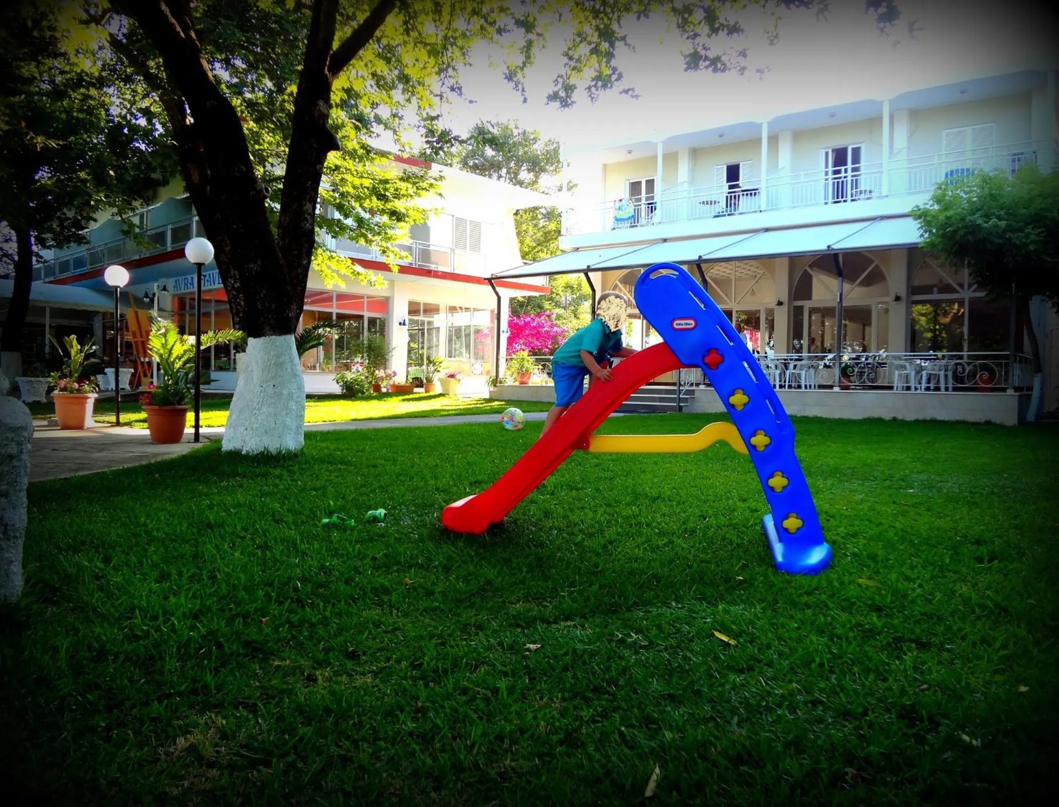 Garden in Avra Beach Hotel