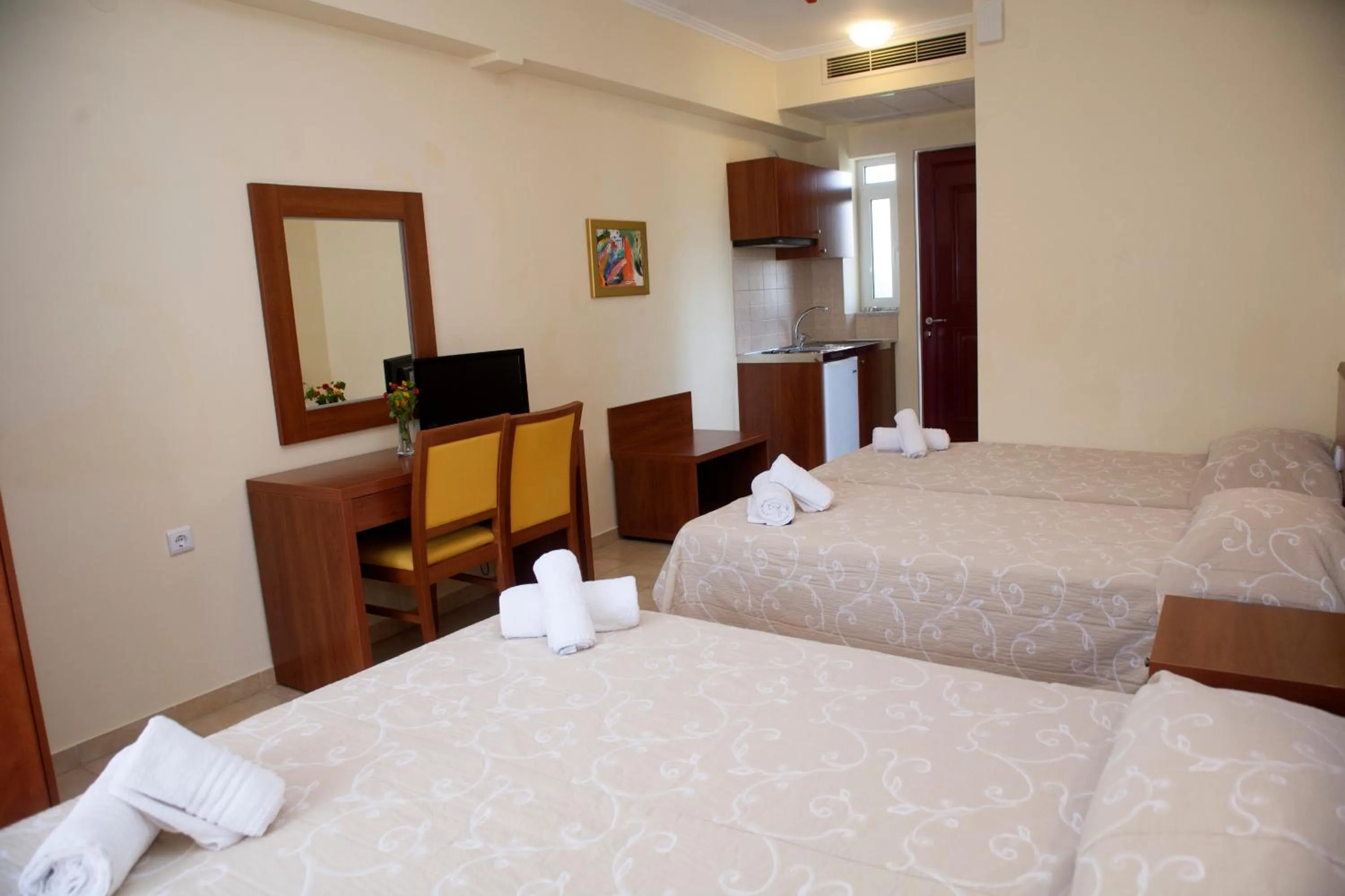 Bed in Summertime Inn