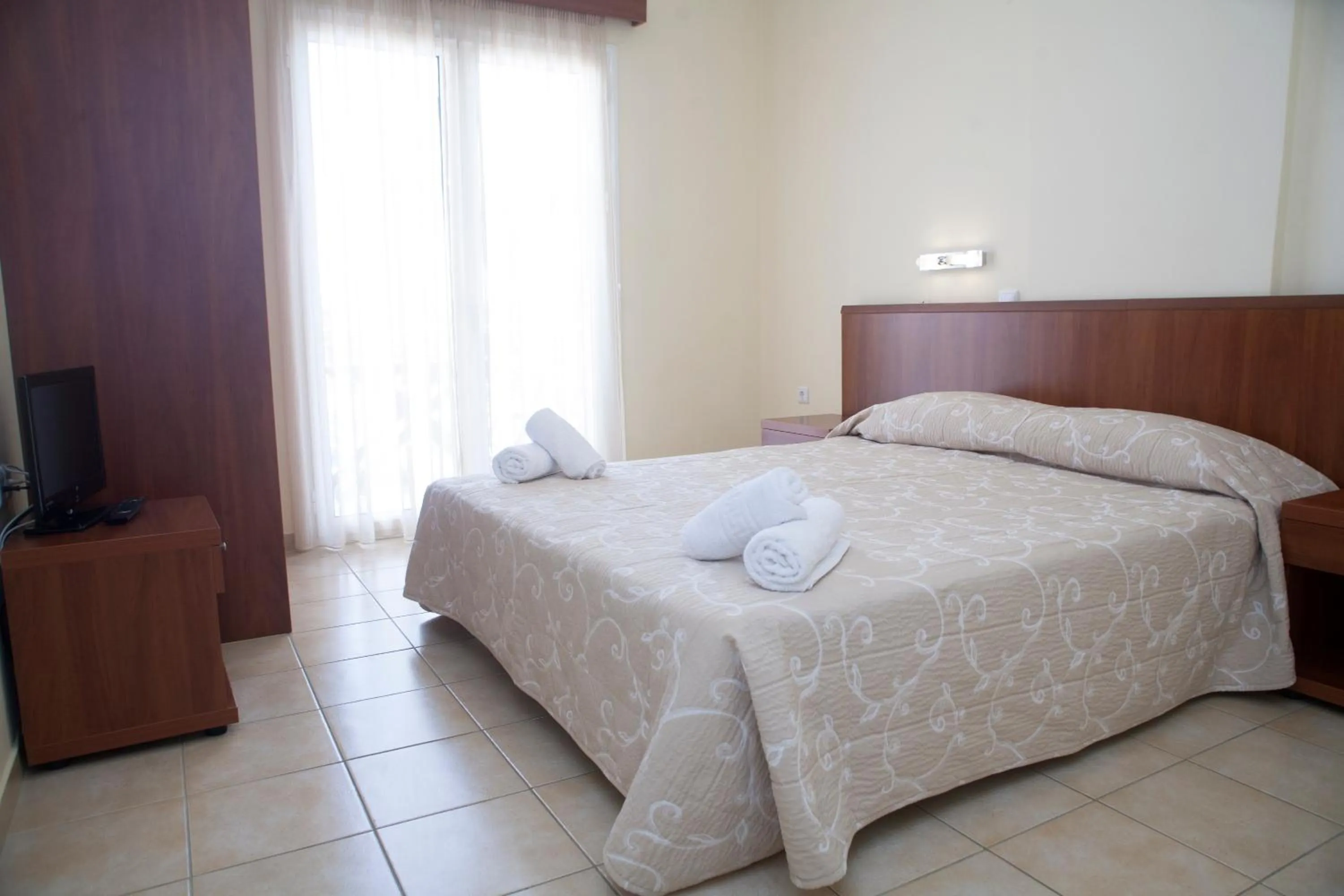 TV and multimedia, Bed in Summertime Inn