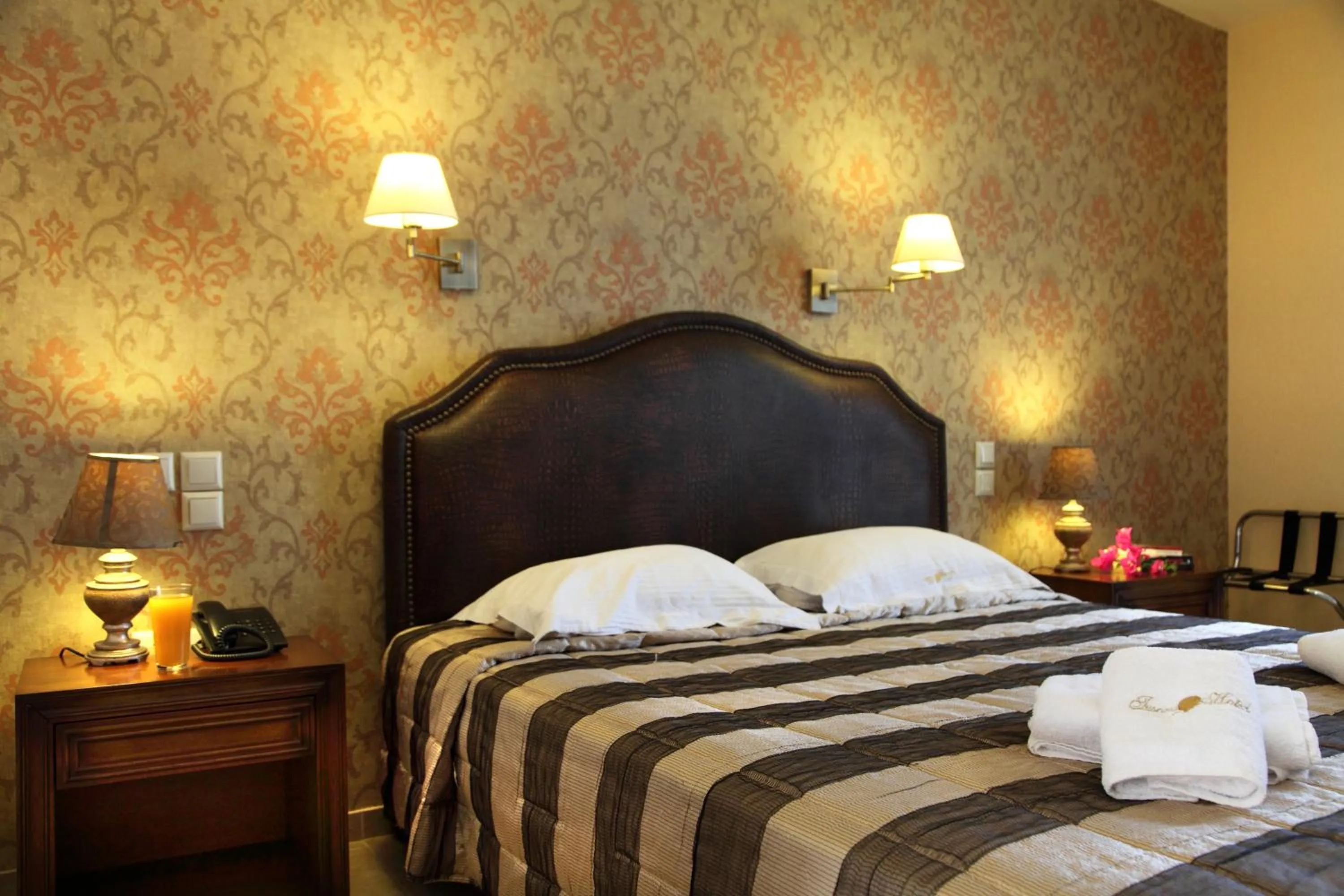 Bedroom in Hotel Tesoro