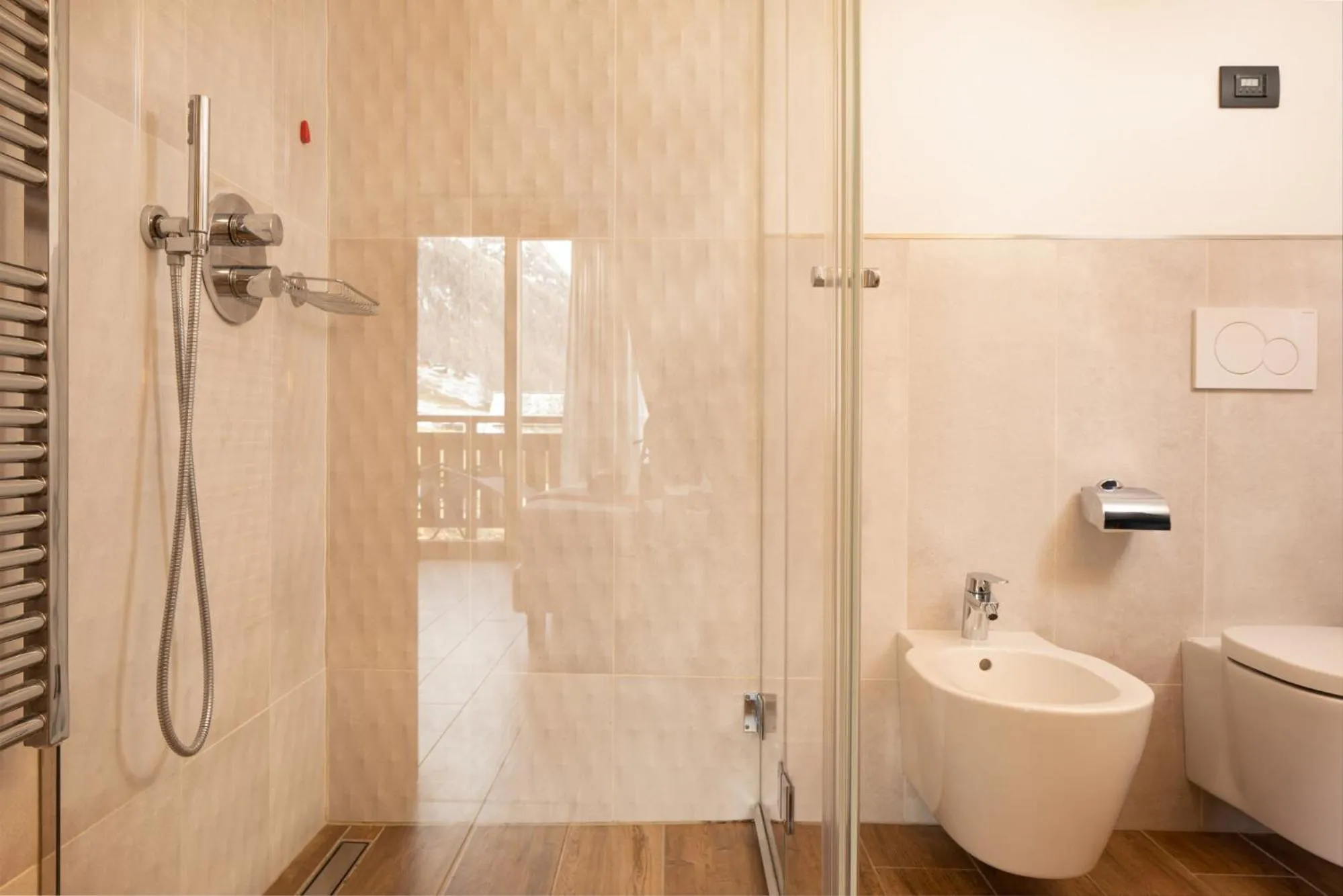 Bathroom in Green Rose