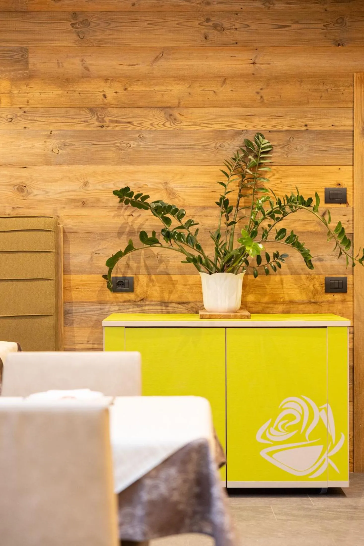 Living room in Green Rose