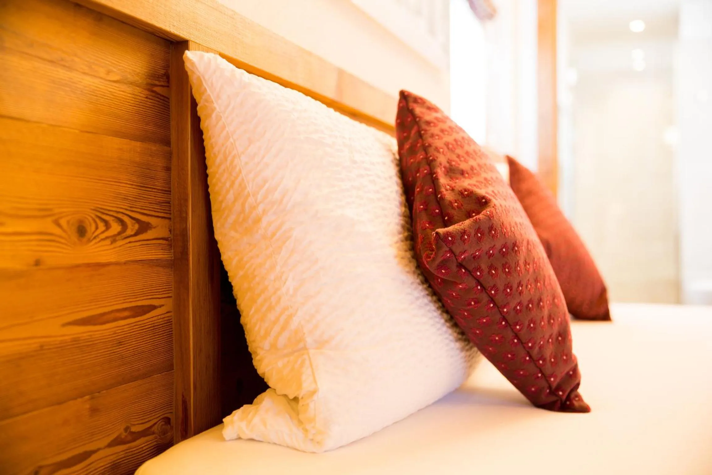 Shower, Bed in Green Rose