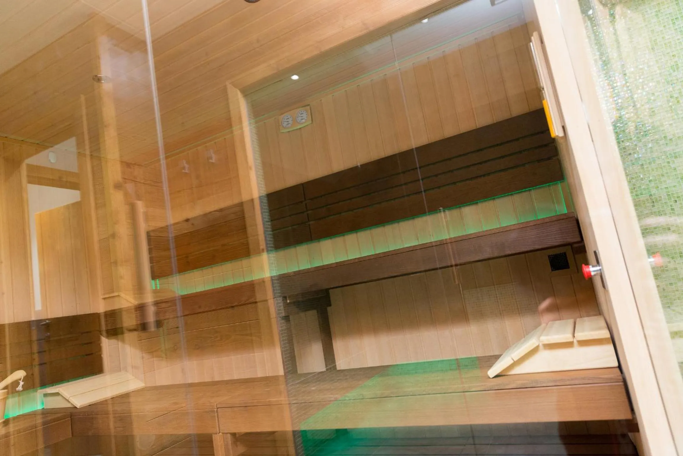 Sauna in Green Rose