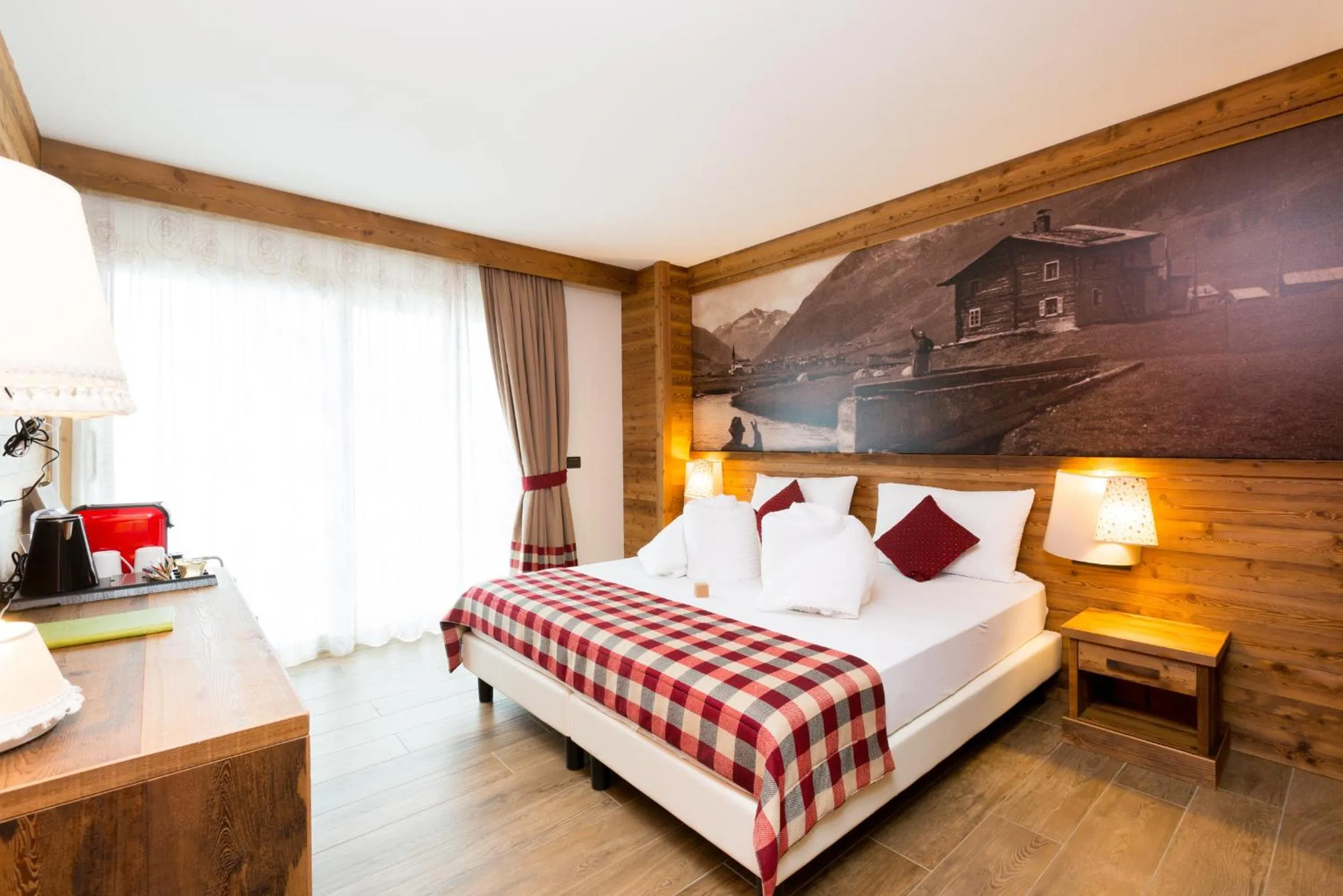 Shower, Bed in Green Rose