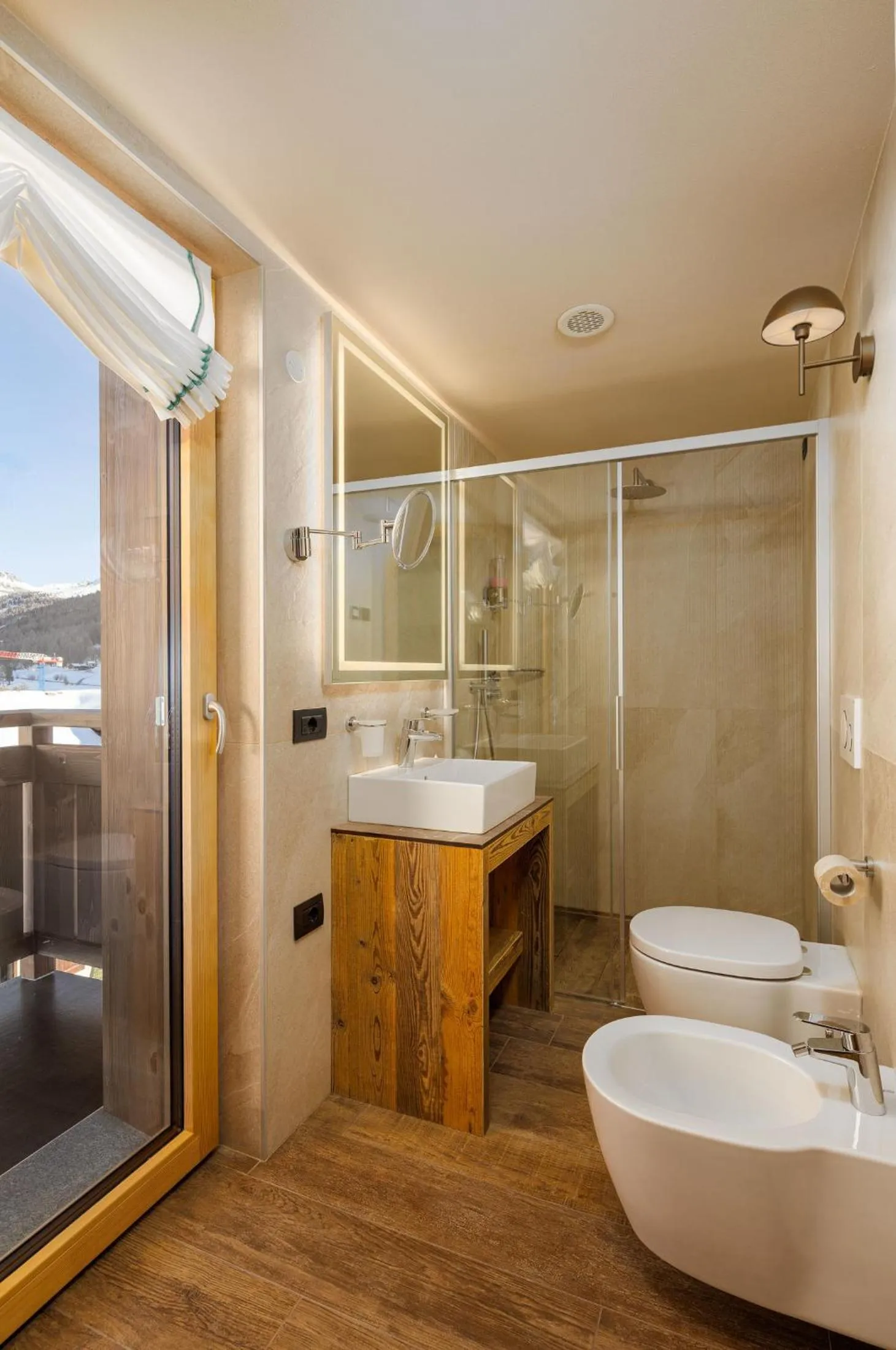 Bathroom in Green Rose