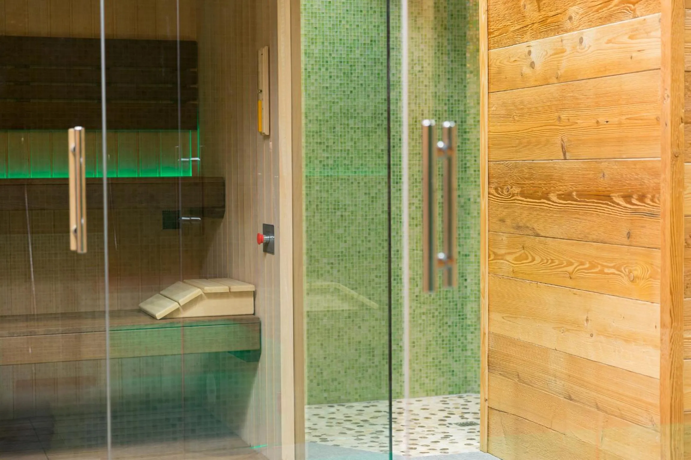 Sauna in Green Rose