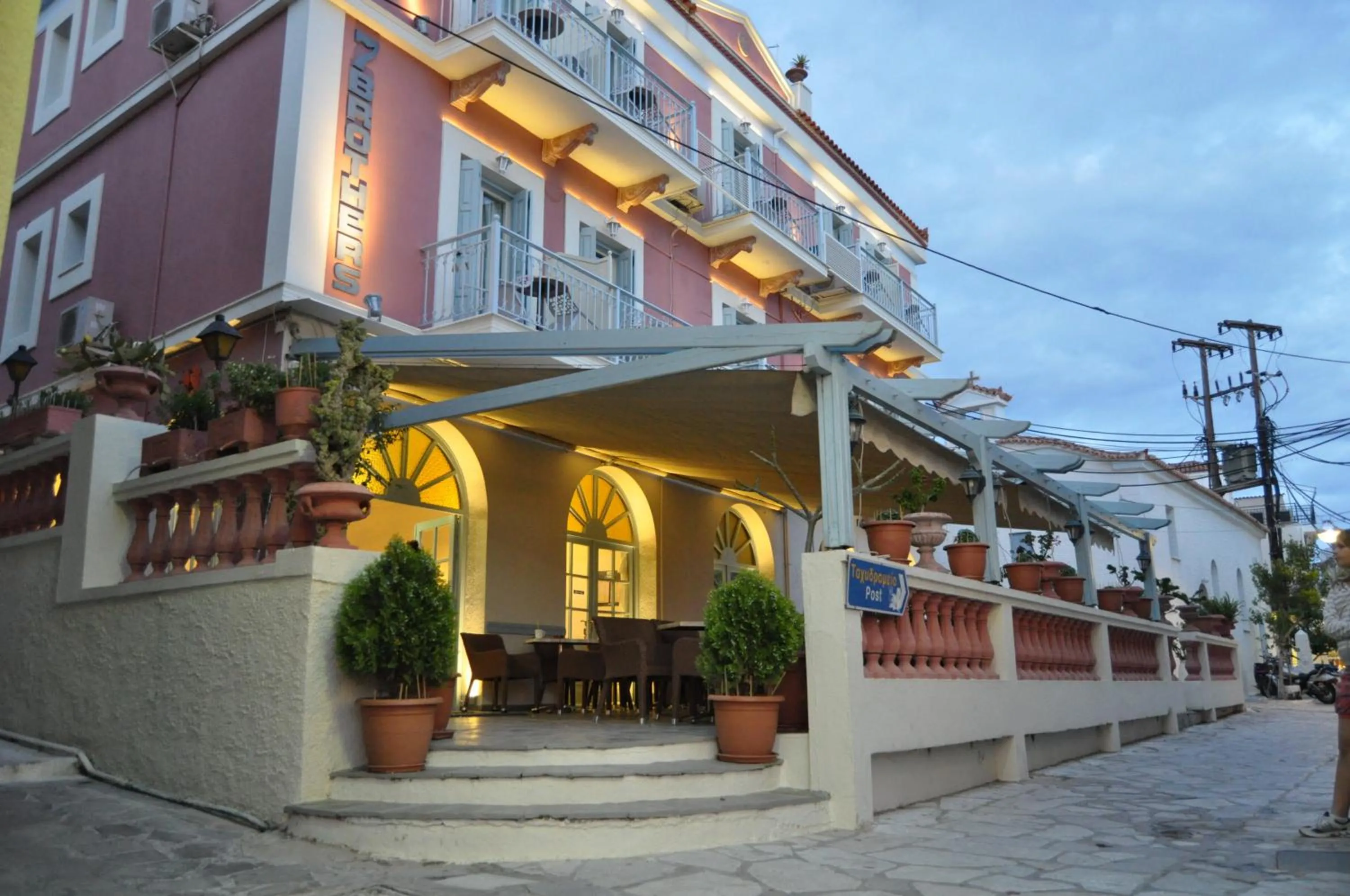 Facade/entrance in 7 Brothers Hotel