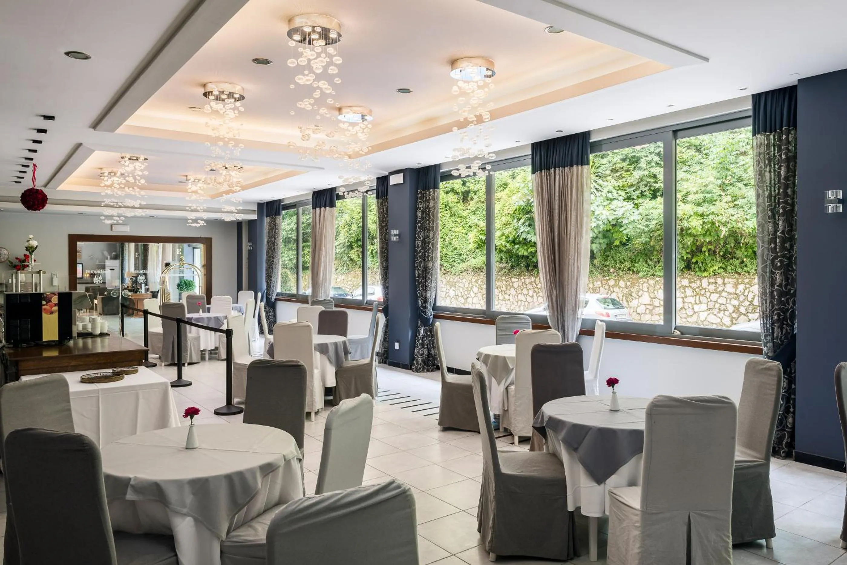 Restaurant/places to eat in Arion Hotel