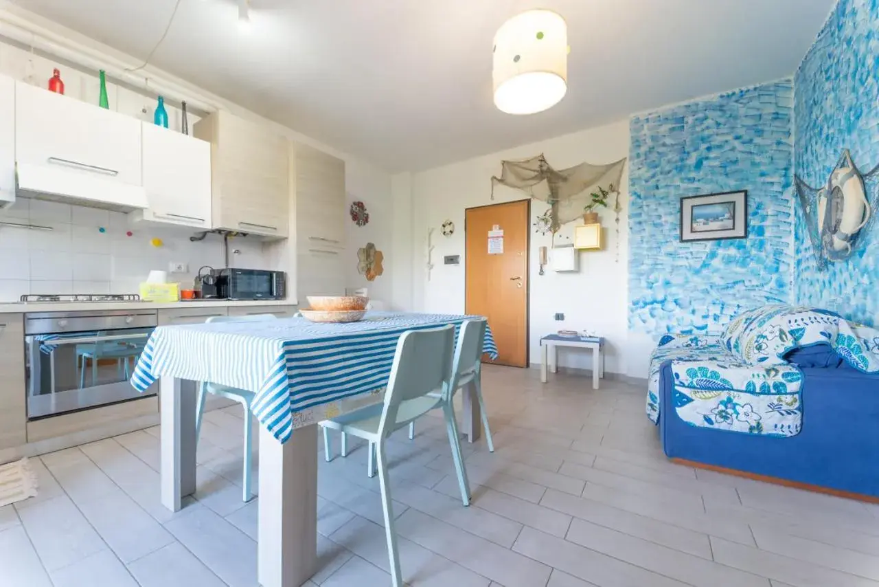 Azzurro lido adriano vista mare Azzurro lido adriano vista mare