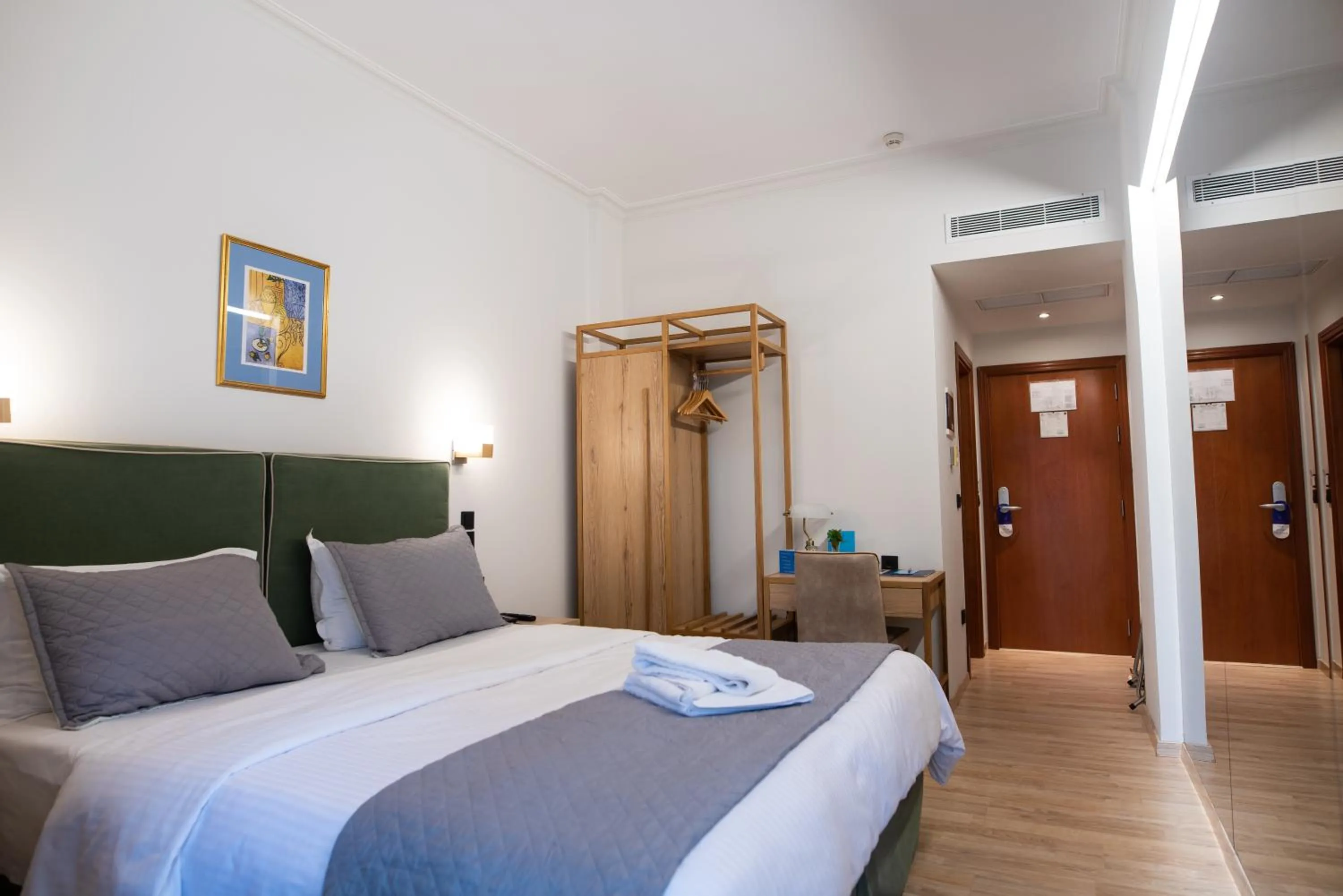 Bedroom, Bed in Anastazia Luxury Suites & Spa