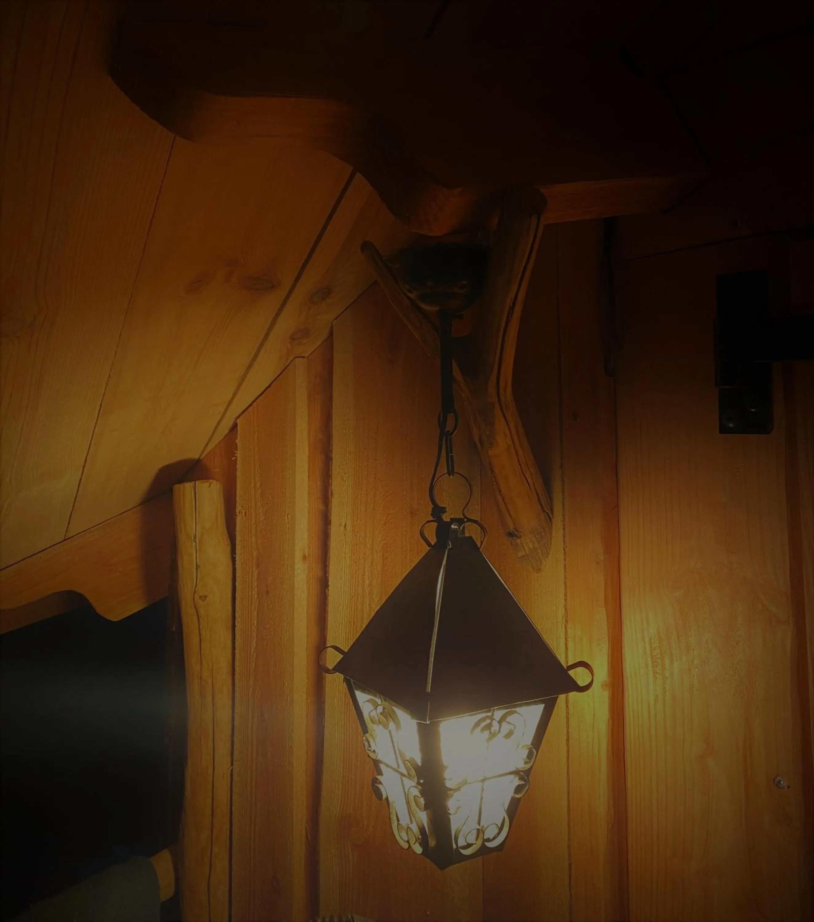 Decorative detail in Les Cabanes De Pyrene