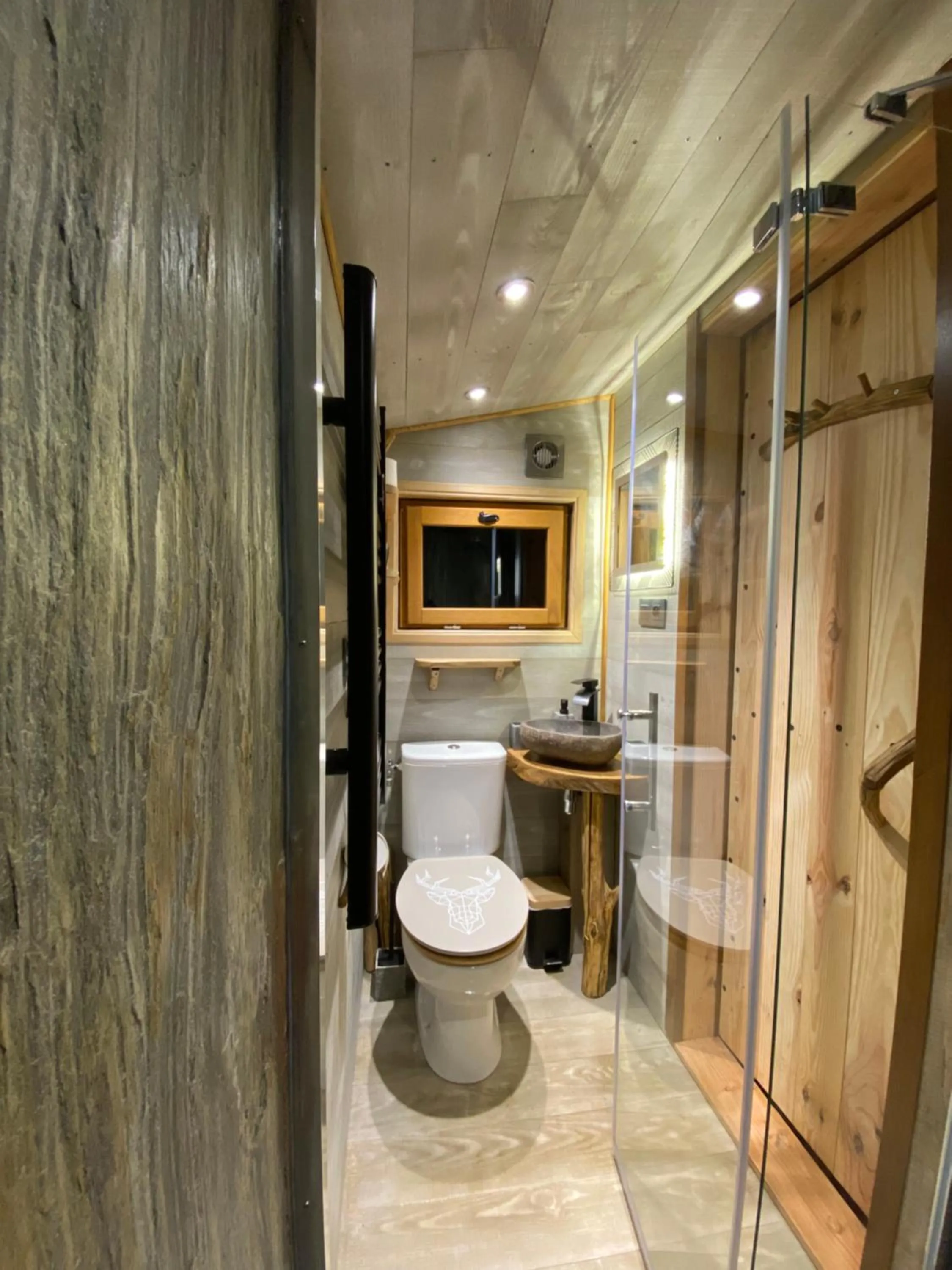 Bathroom in Les Cabanes De Pyrene