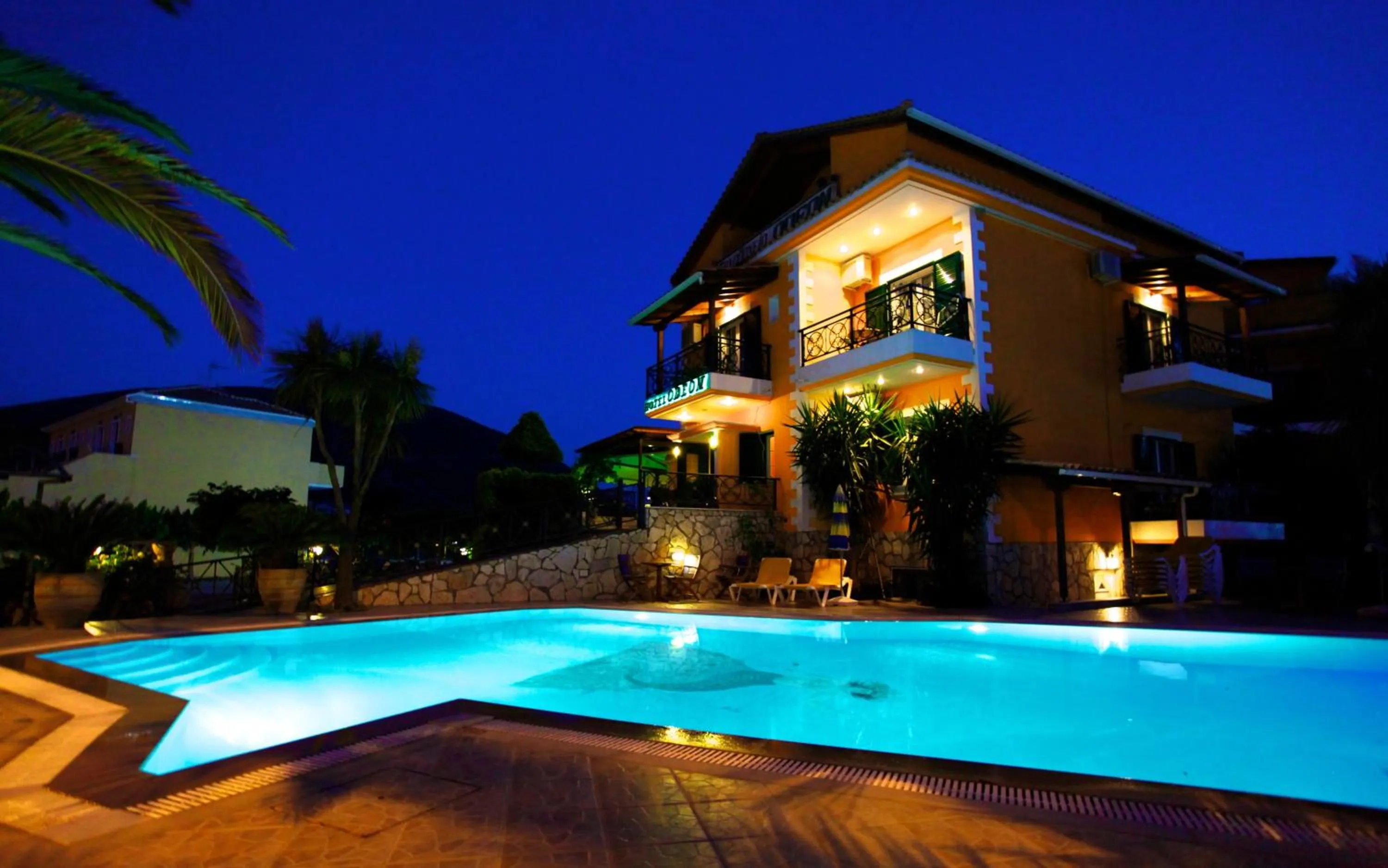 Facade/entrance in Hotel Odeon