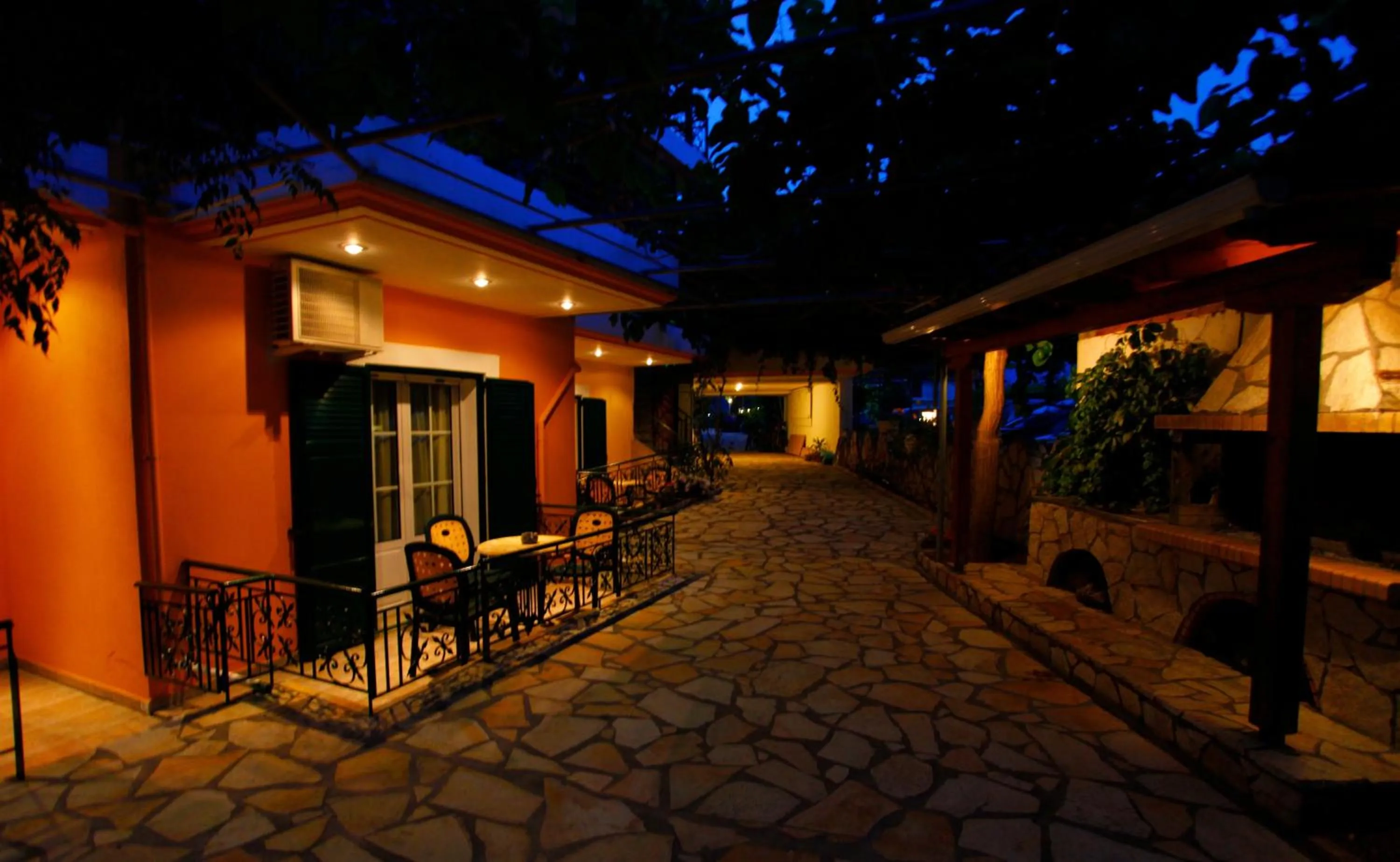 Facade/entrance in Hotel Odeon