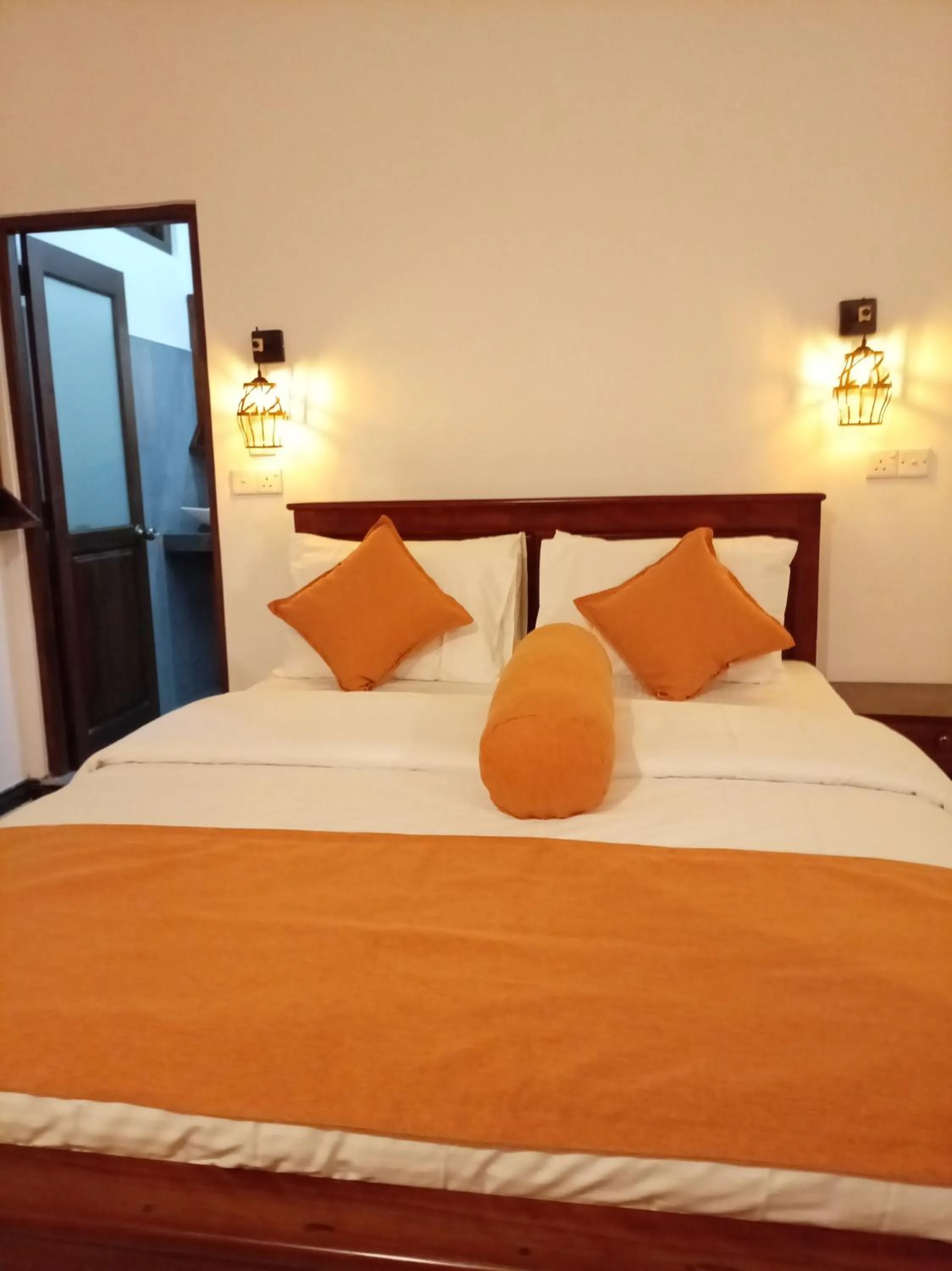 Bed in Maple home stay and cottage