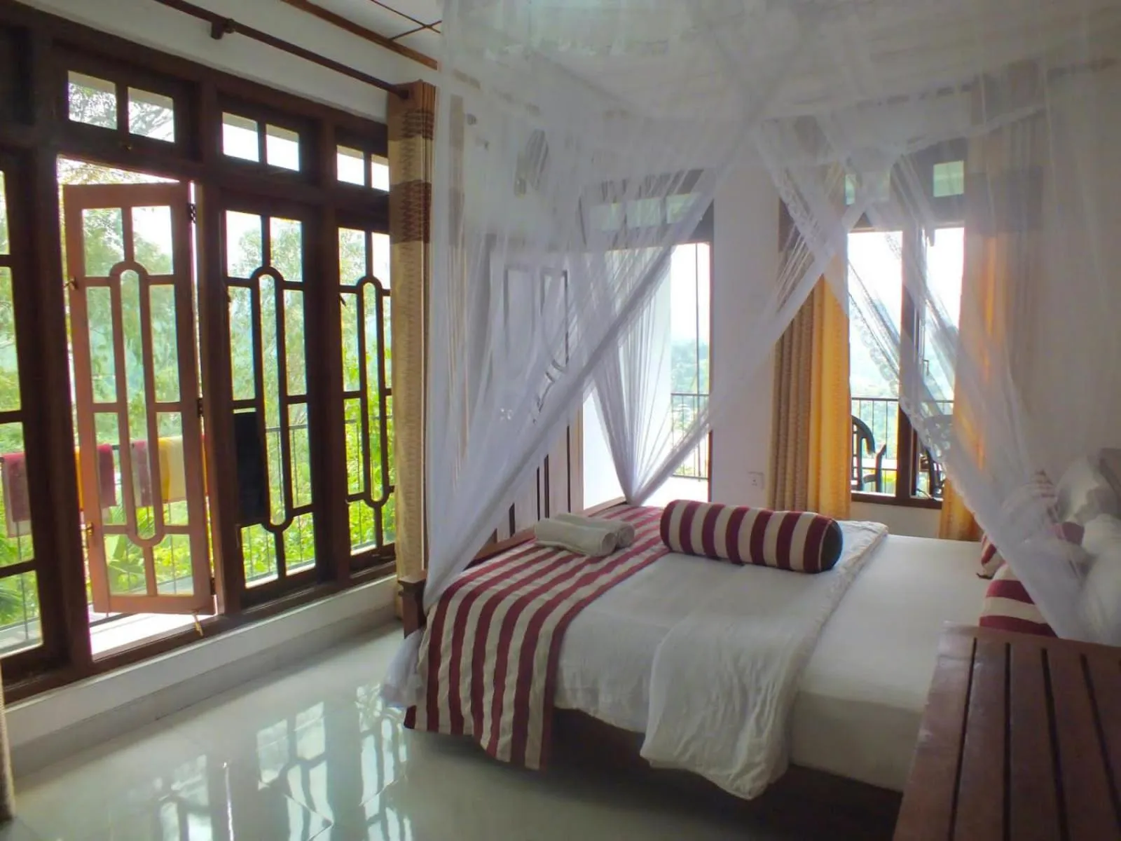 Bed in Maple home stay and cottage