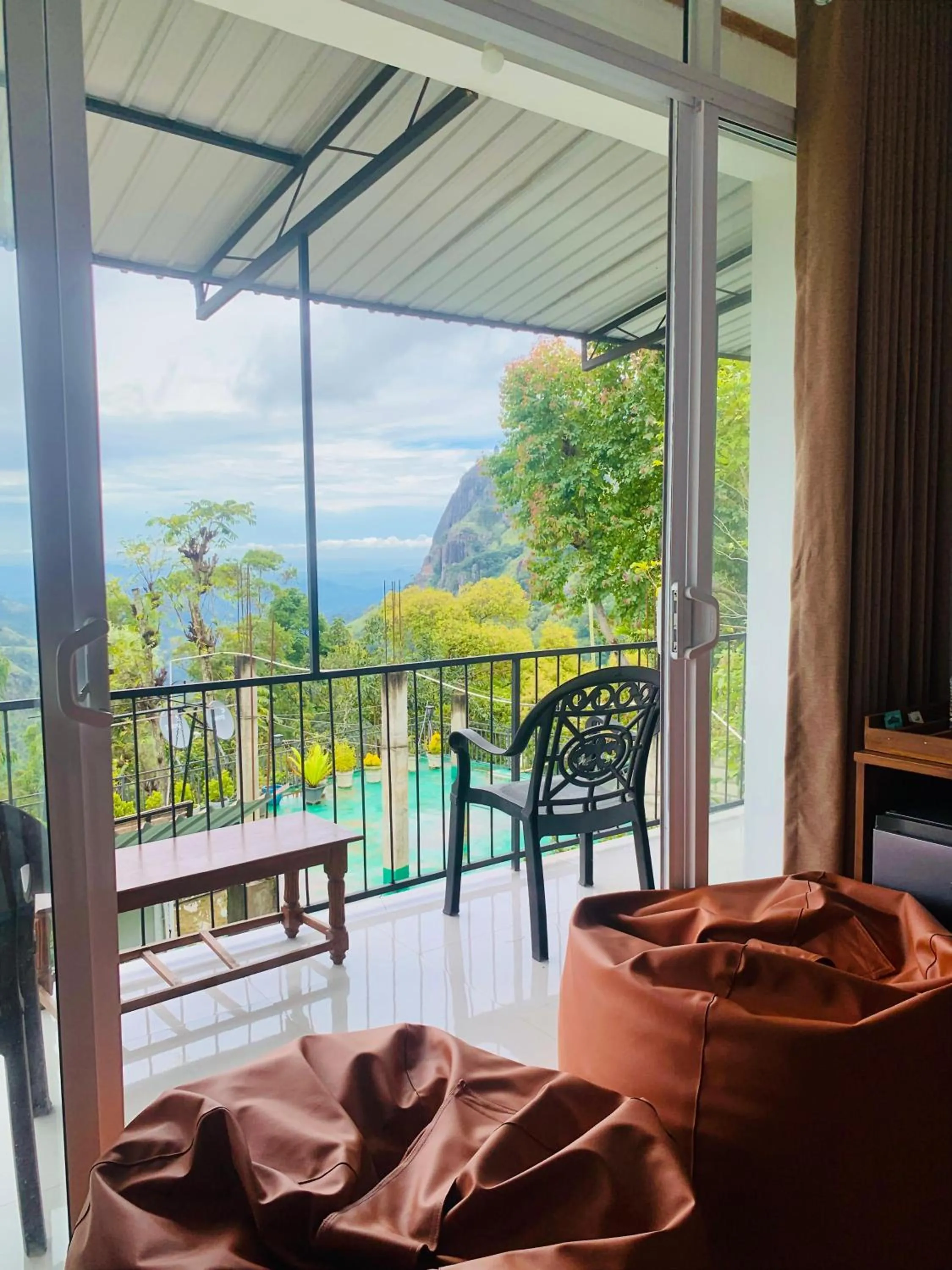 Maple home stay and cottage