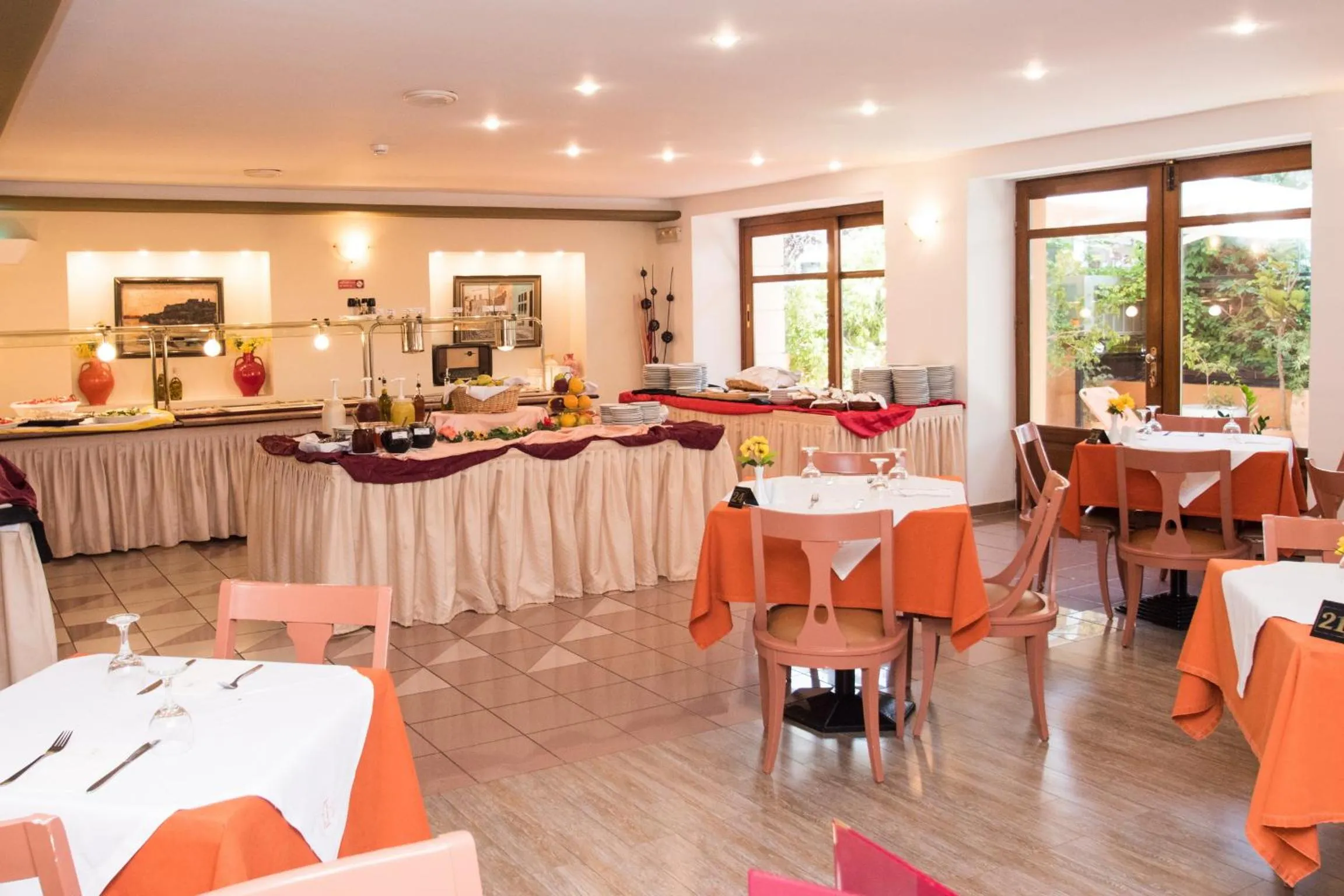 Restaurant/places to eat in Hotel Brascos