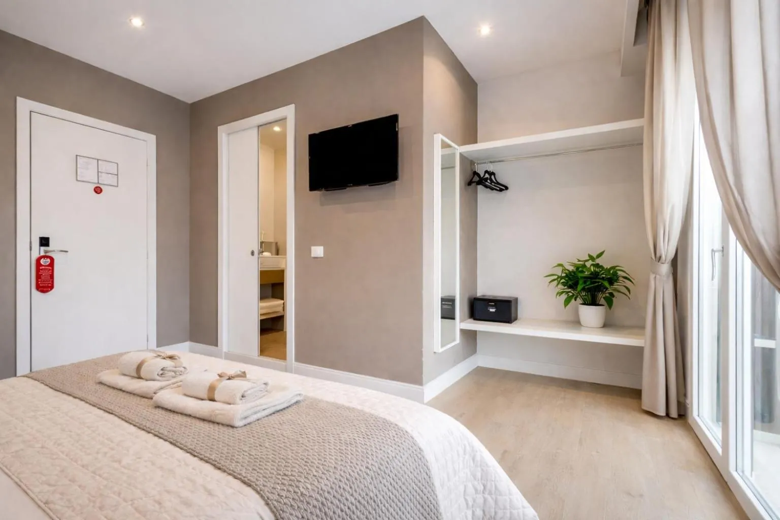 Tollì rooms