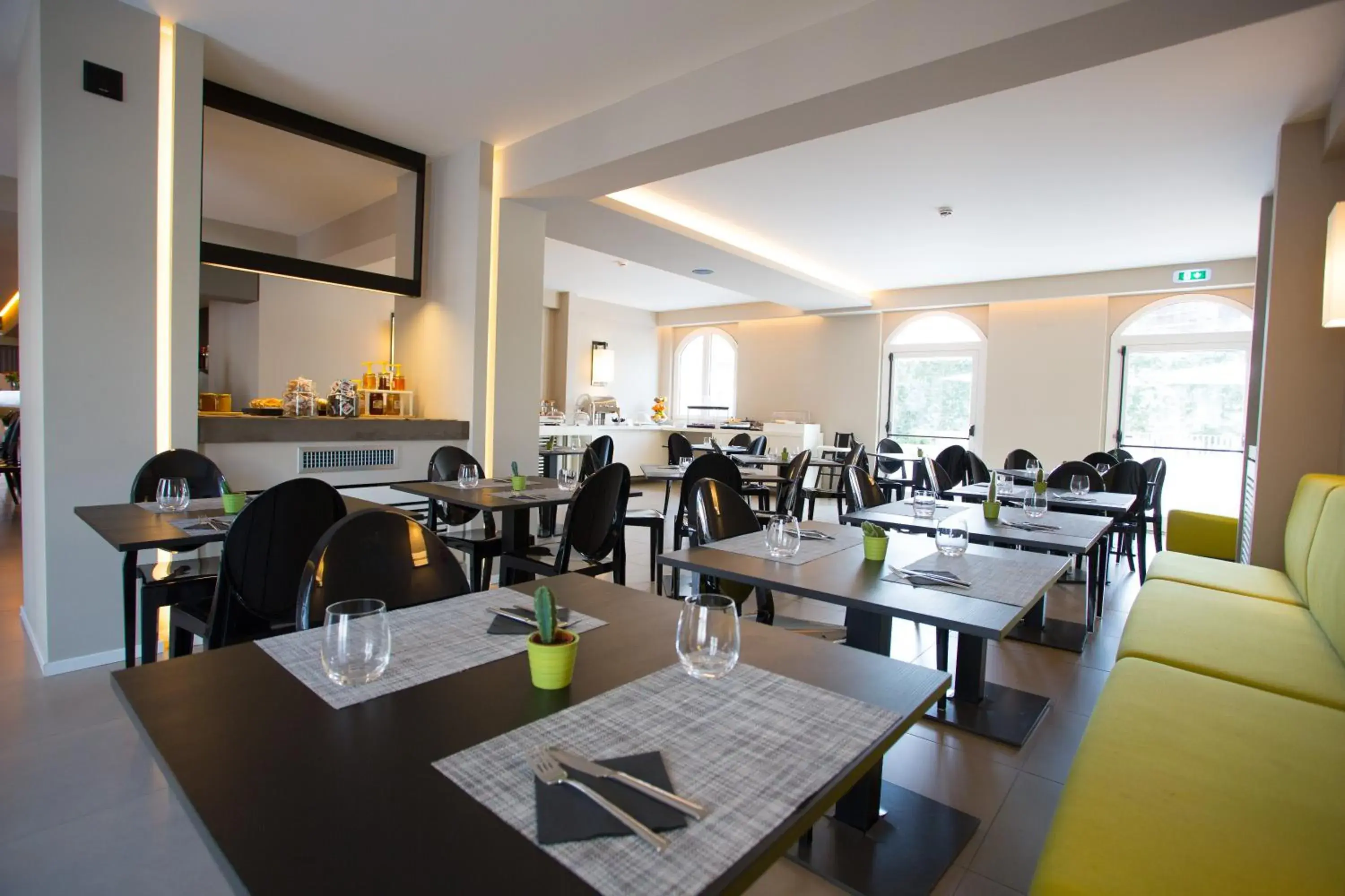 Lounge or bar in Airone City Hotel Lounge or bar in Airone City Hotel