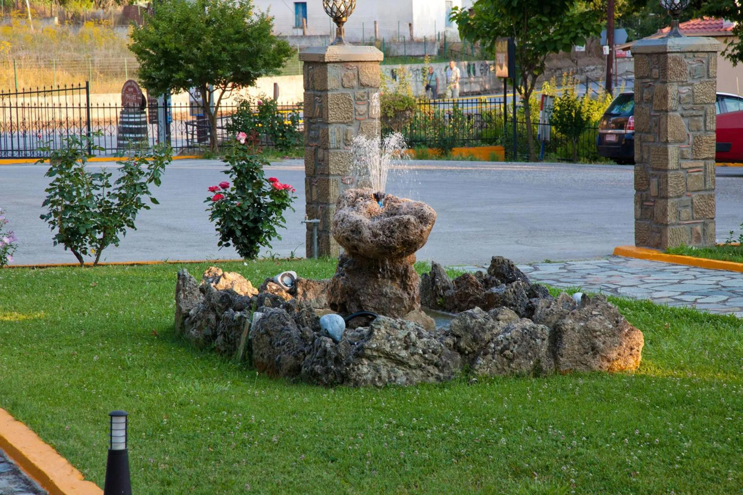 Garden in Spanias Hotel