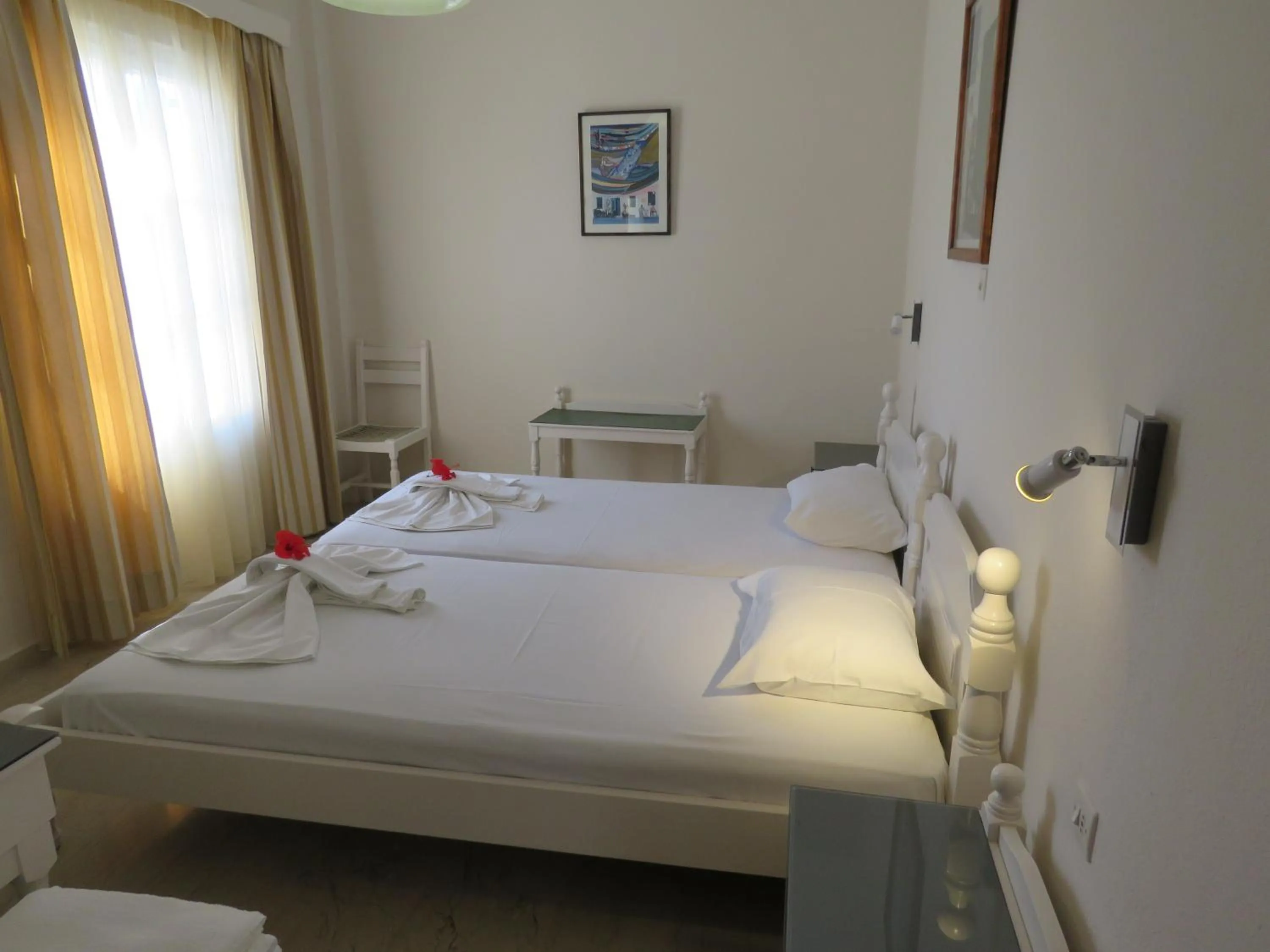 Day, Bed in Mare Monte