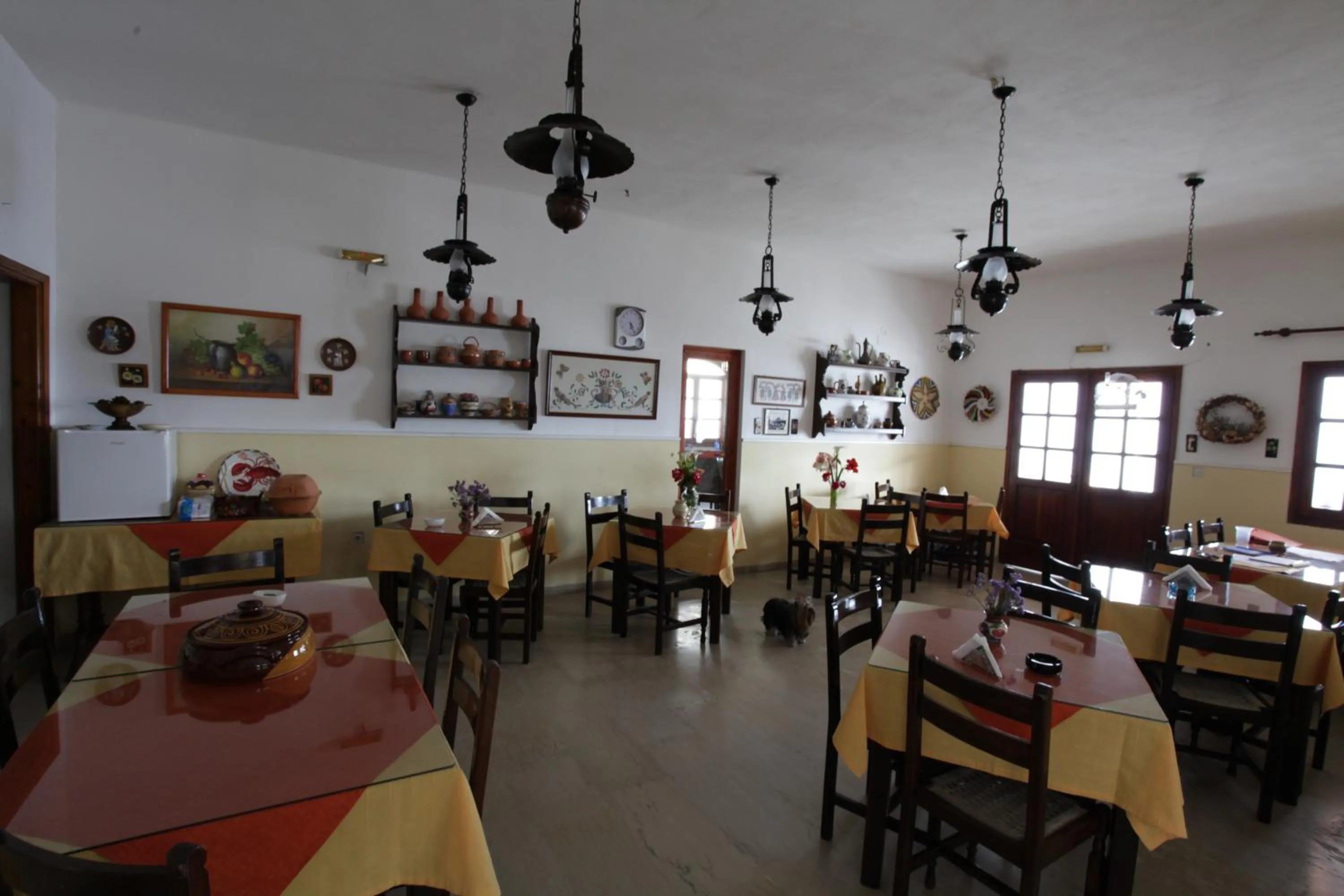 Restaurant/places to eat in Mare Monte