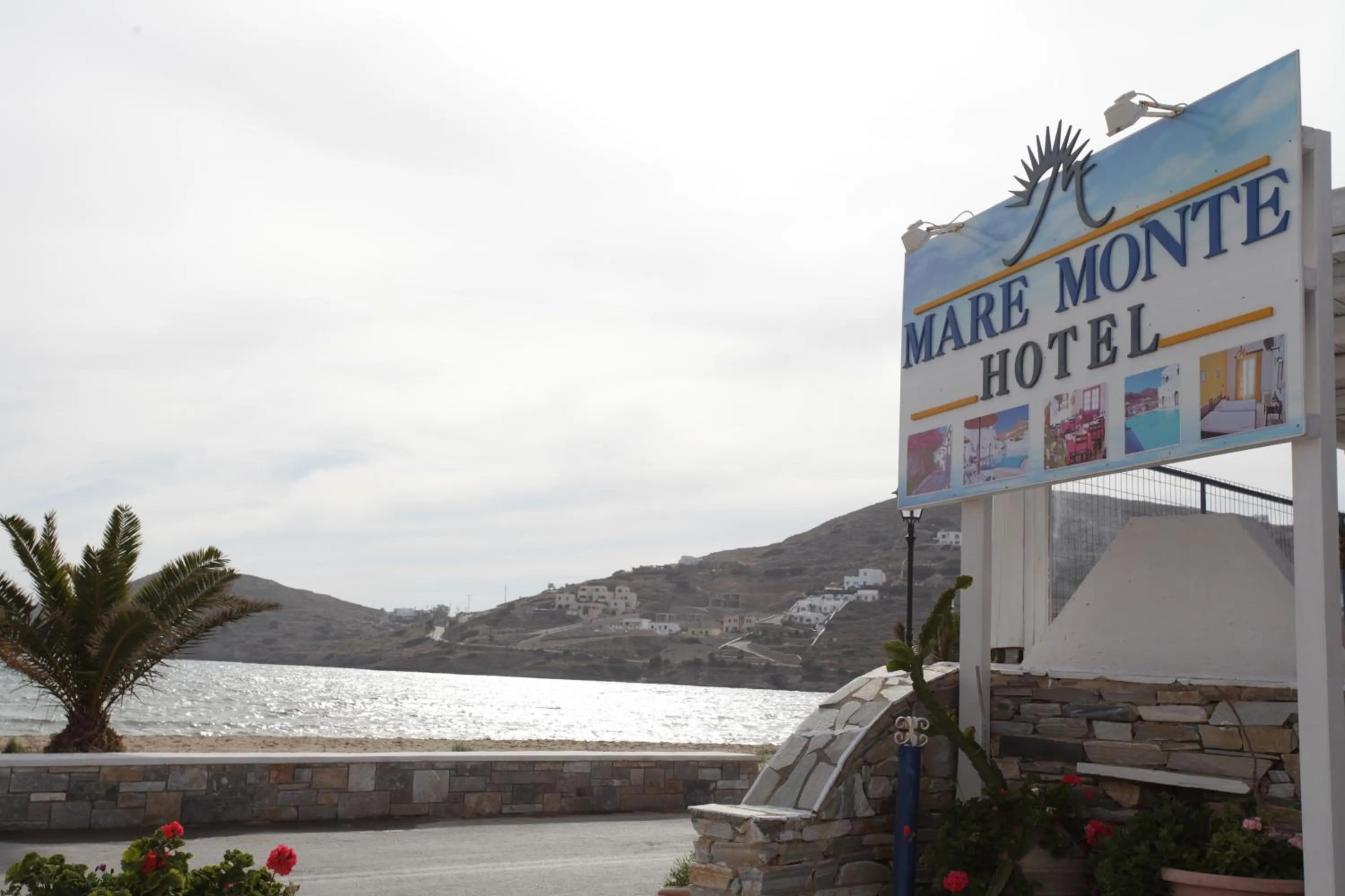 Facade/entrance in Mare Monte