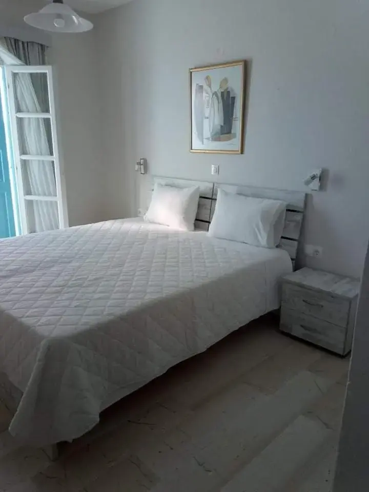 Bed in Mare Monte Bed in Mare Monte