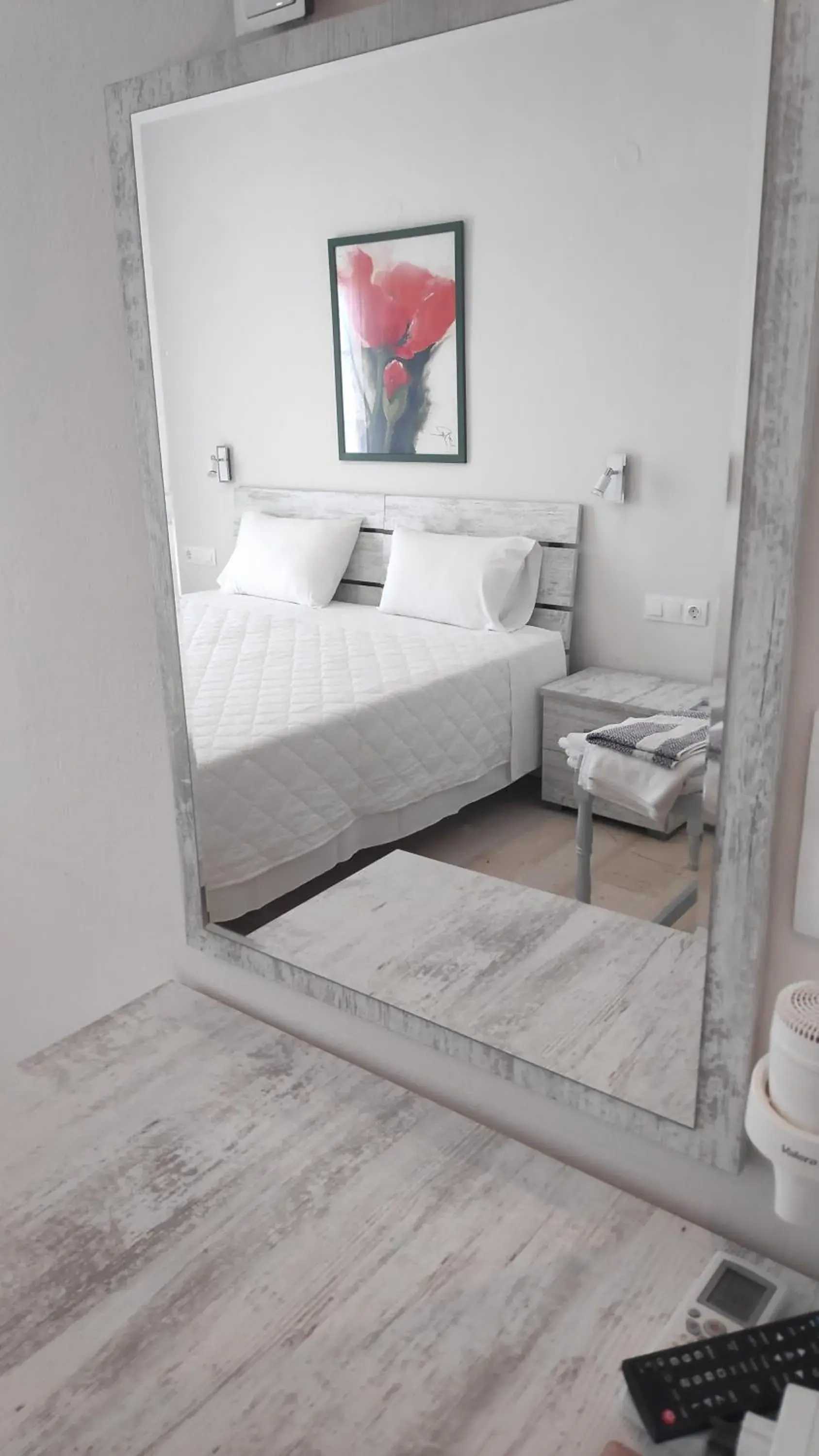 Bed in Mare Monte Bed in Mare Monte