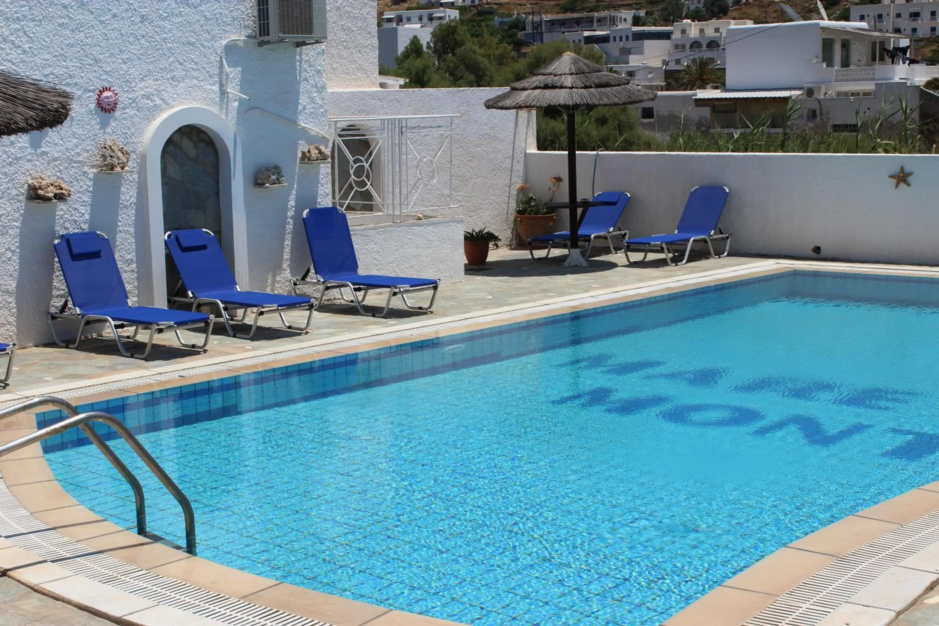 Swimming pool in Mare Monte