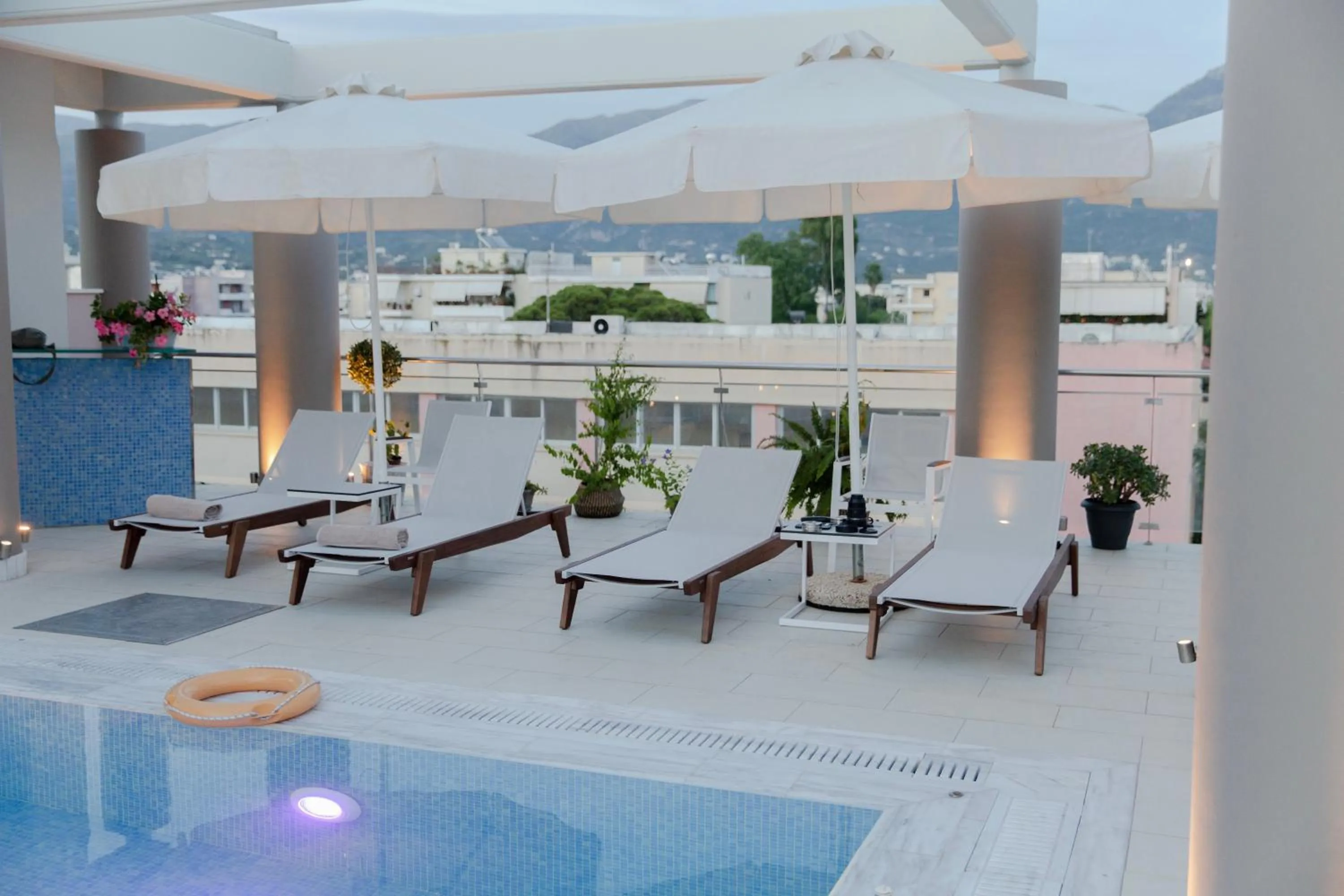 Pool view in Comfy Boutique Hotel