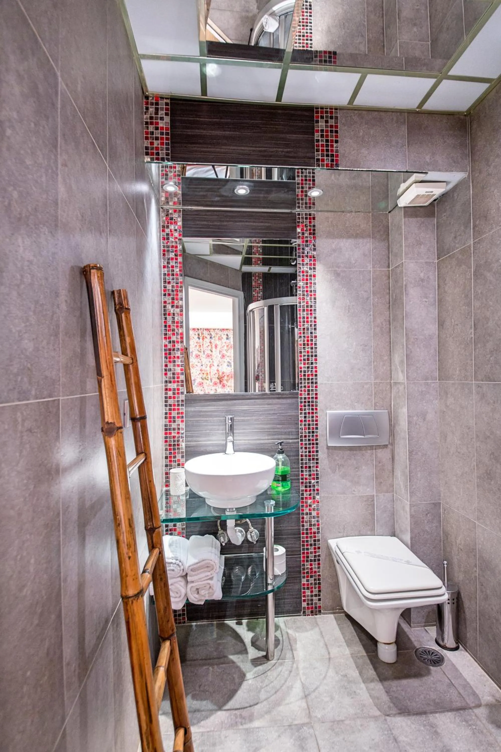 Bathroom in Comfy Boutique Hotel