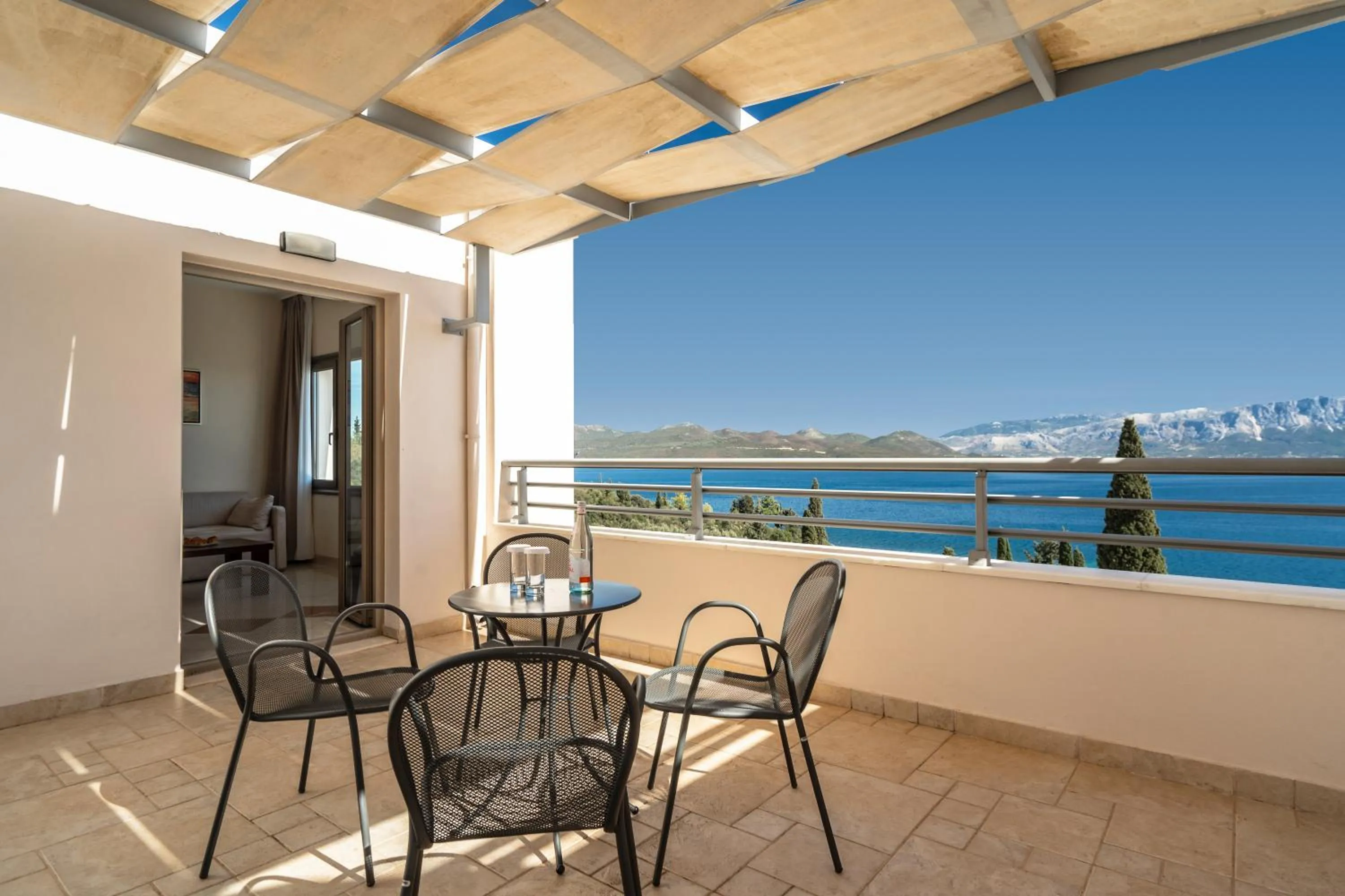 Porto Galini Seaside Resort & Spa