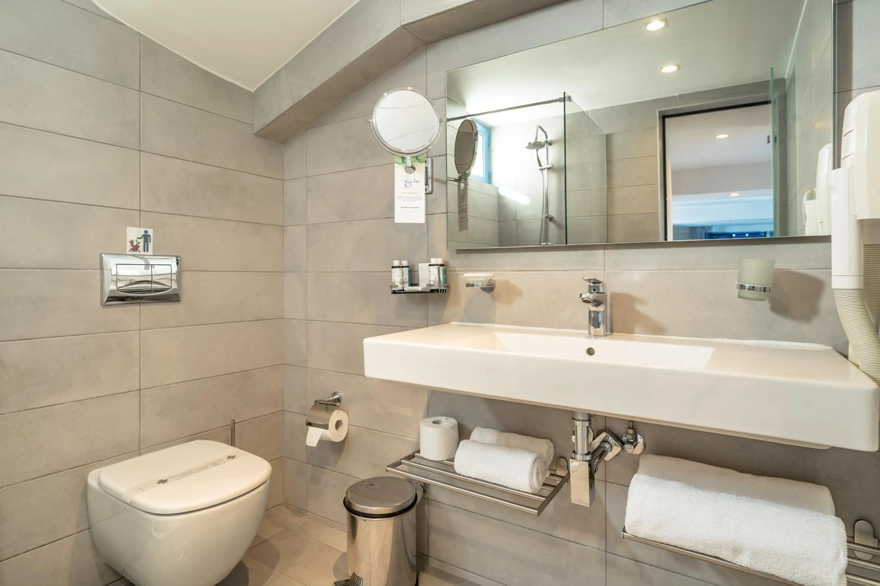 Porto Galini Seaside Resort & Spa