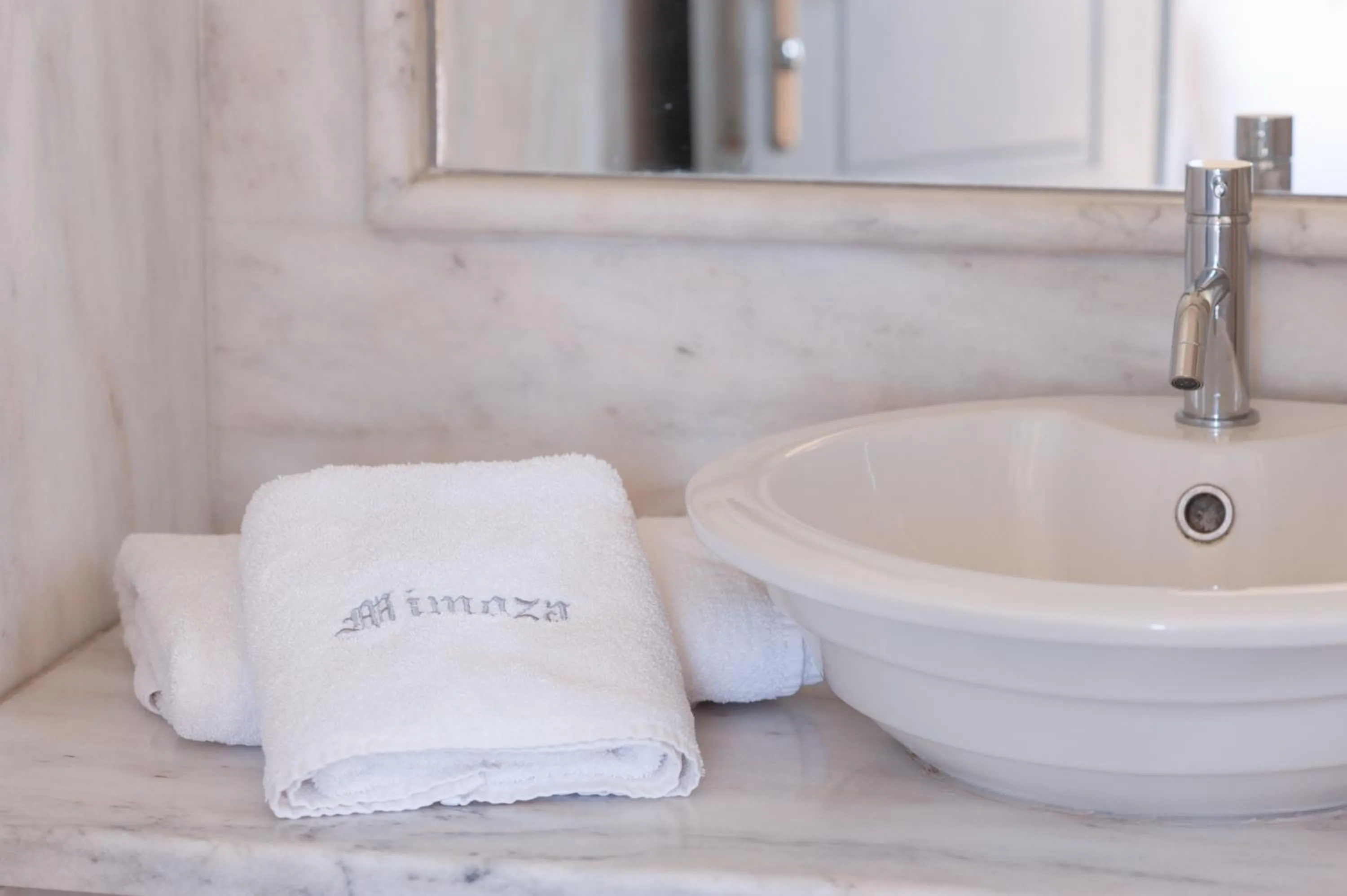 Shower in Mimoza