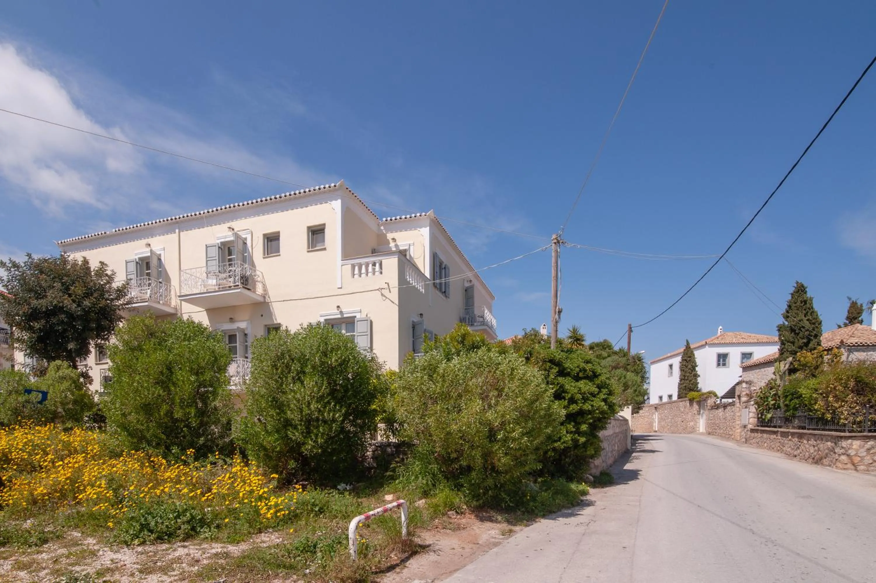 Property building in Mimoza