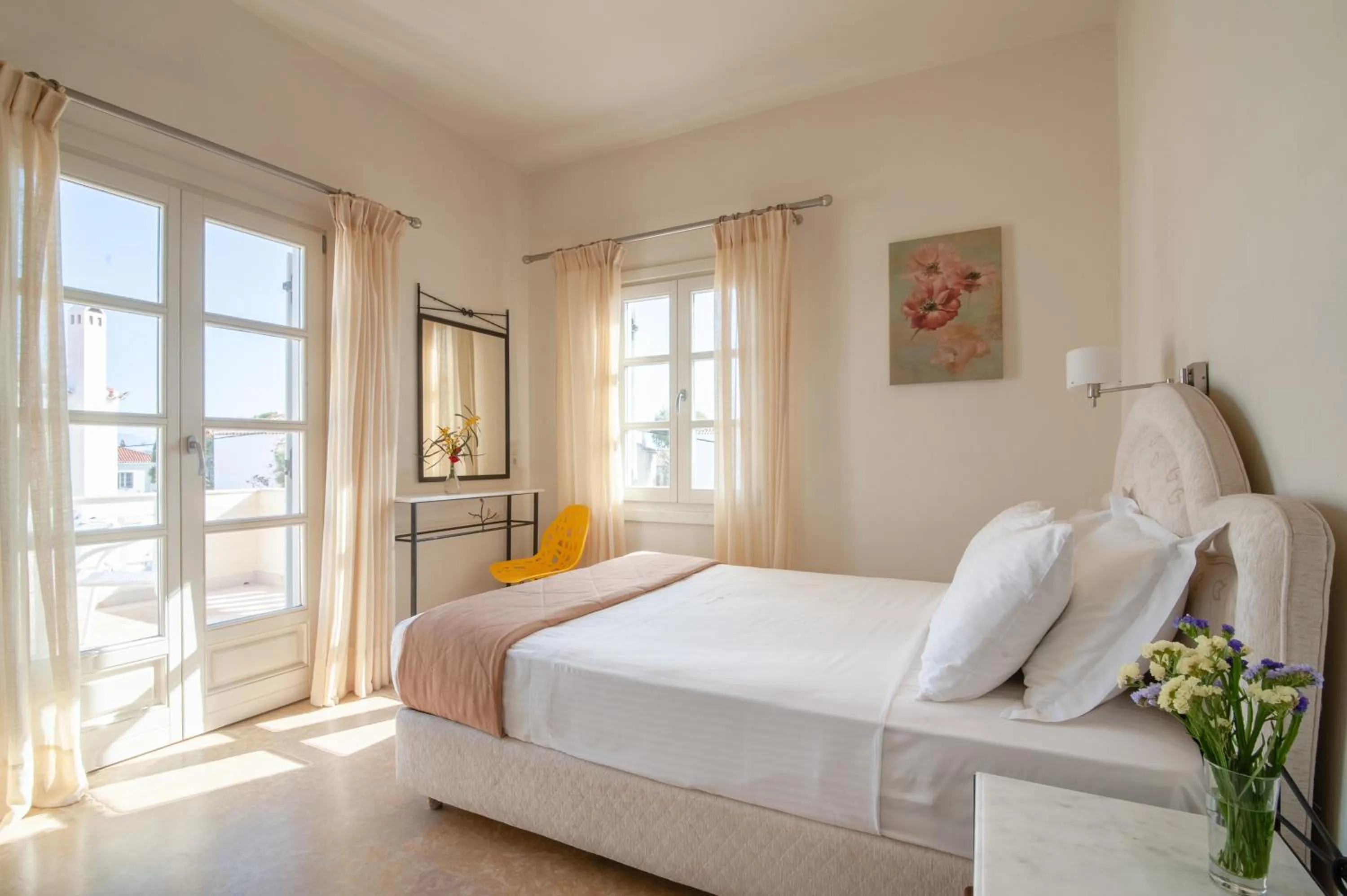 Bedroom, Bed in Mimoza