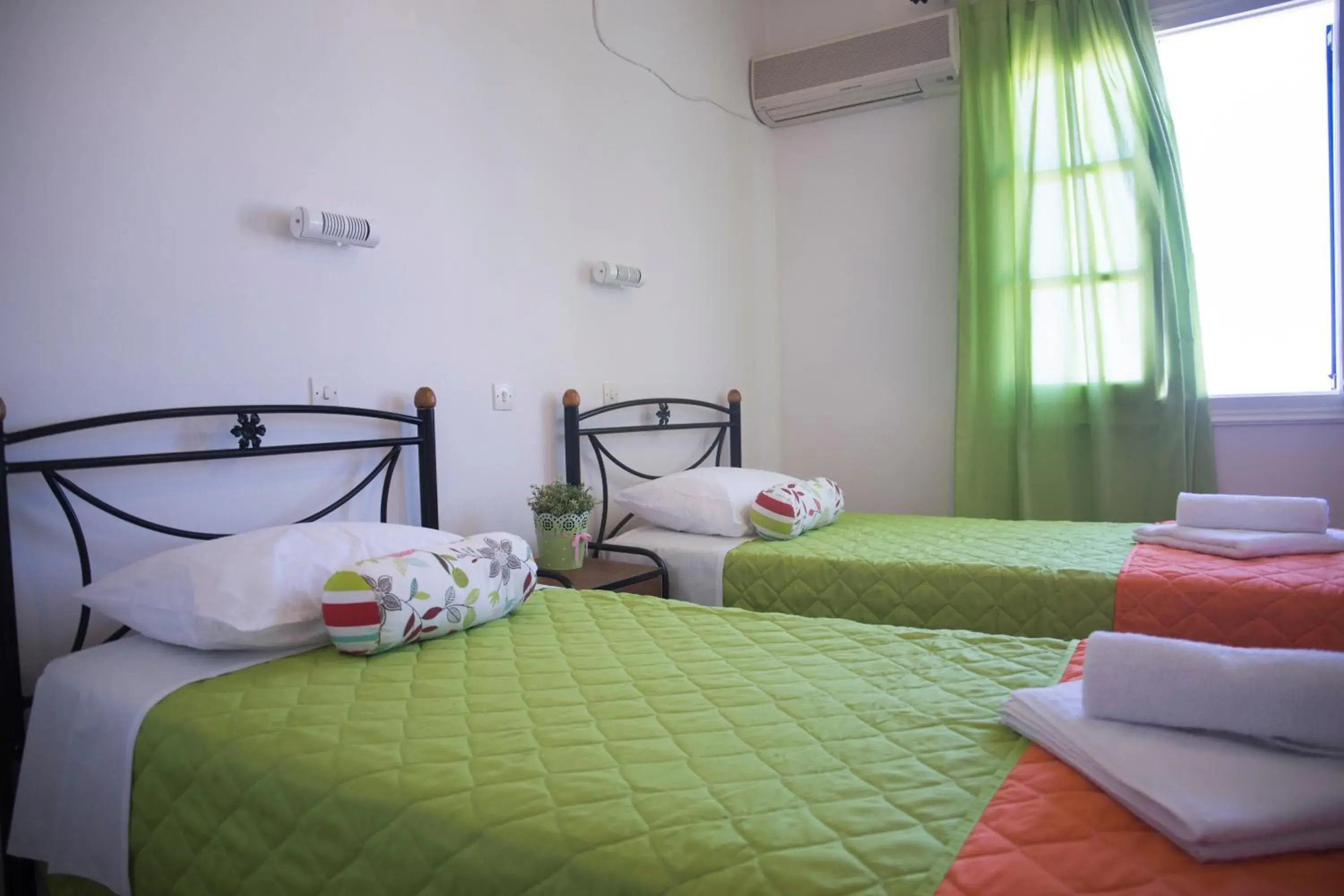 Twin Room in Bay's Twin Room in Bay's