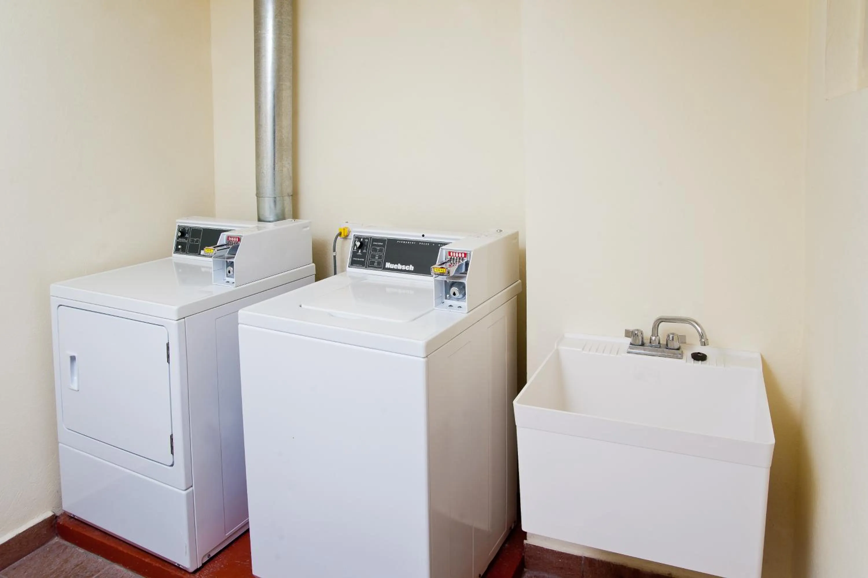 Area and facilities in Rostrevor Hotel