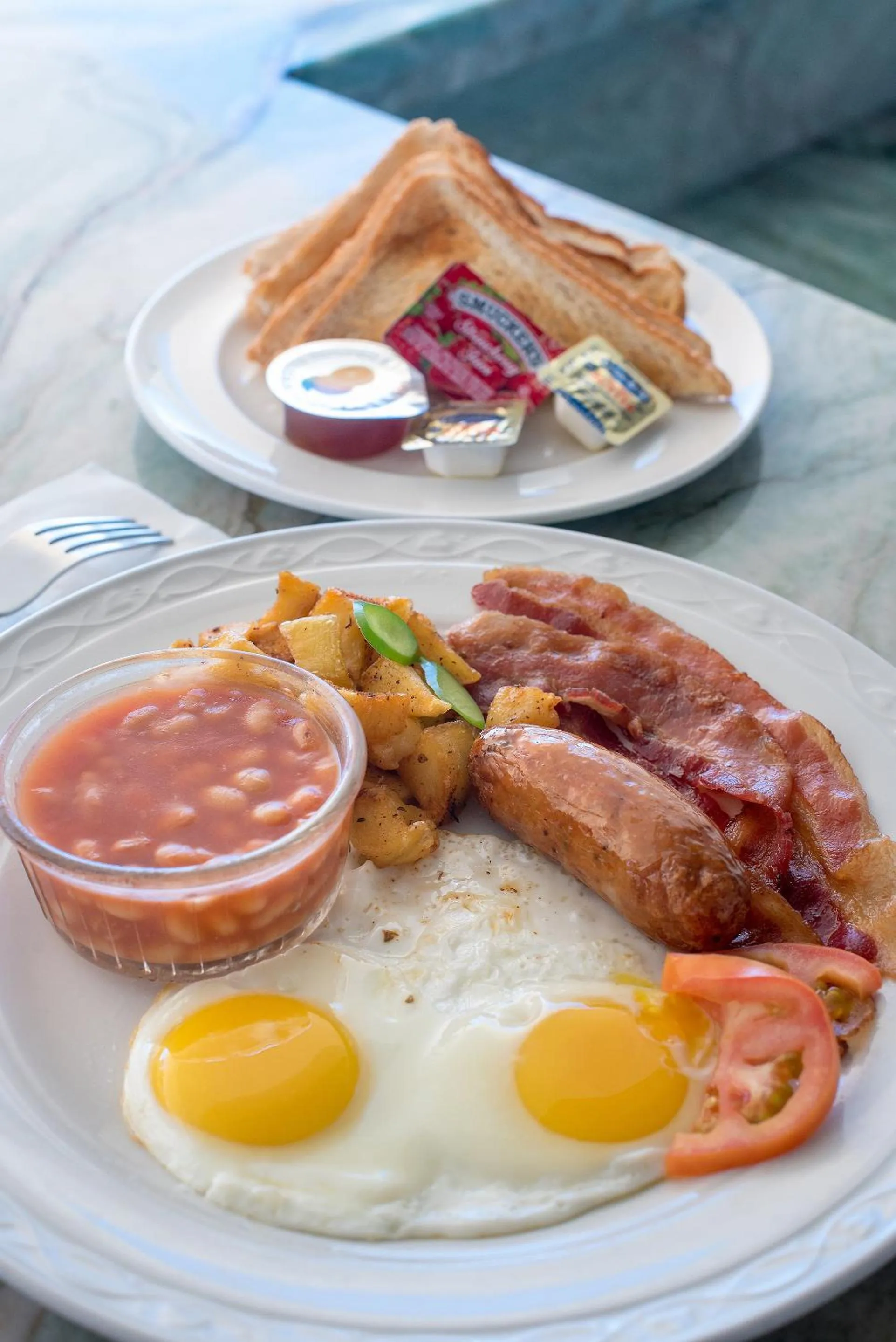 Food and drinks in Rostrevor Hotel