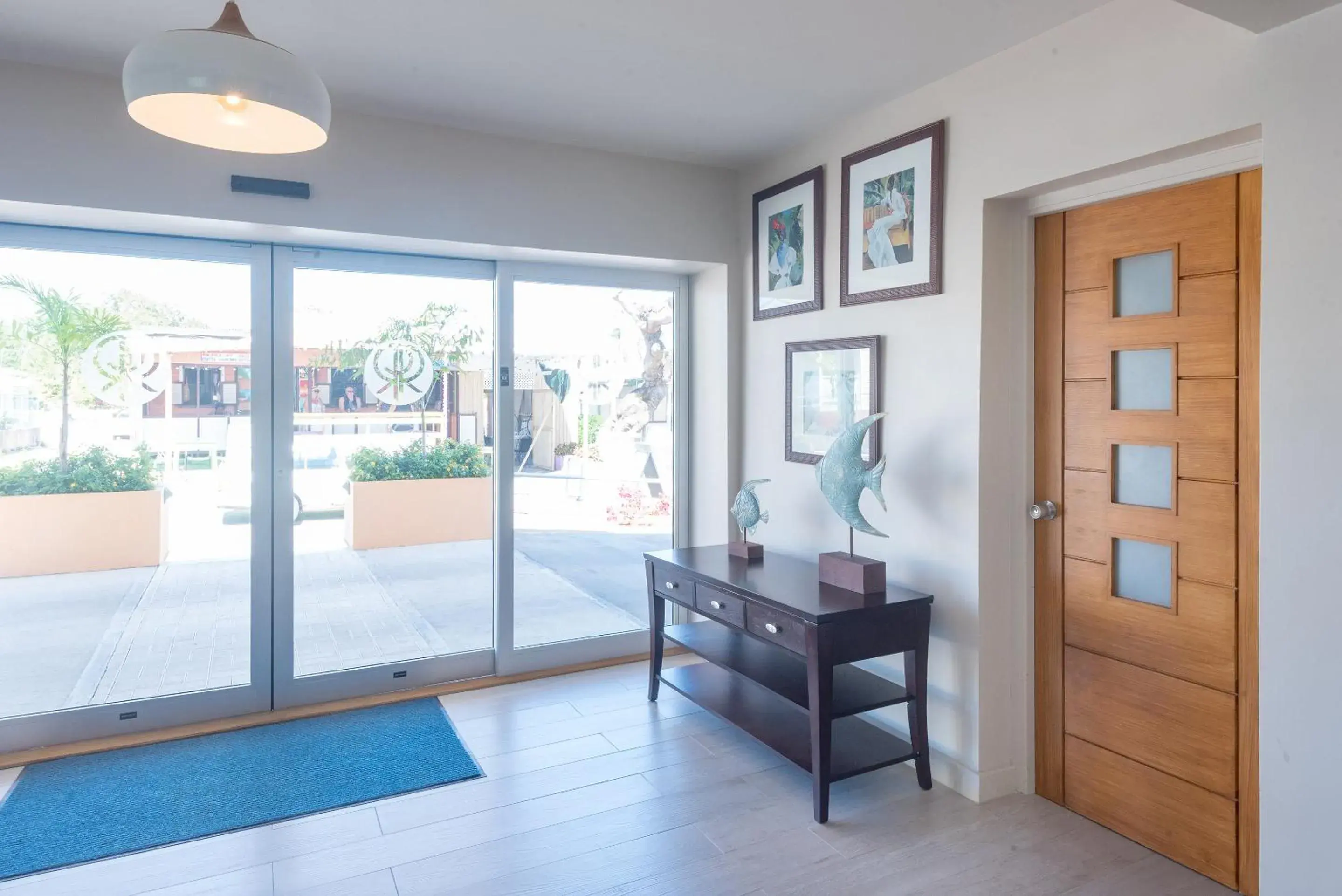 Facade/entrance in Rostrevor Hotel Facade/entrance in Rostrevor Hotel