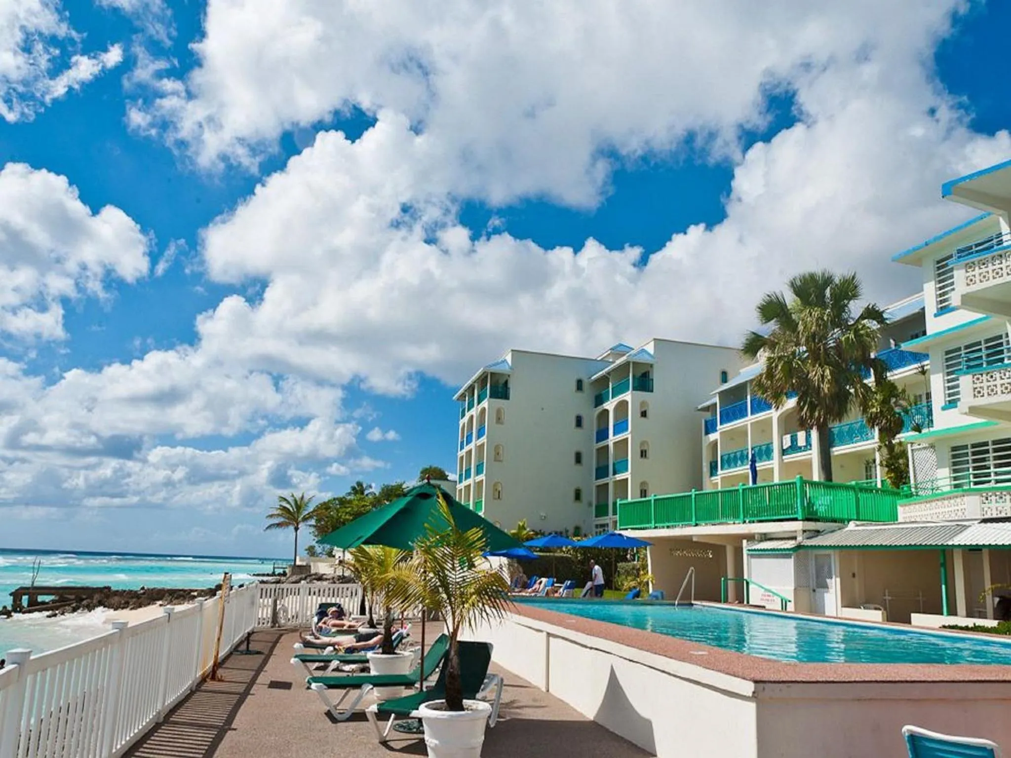 Swimming pool in Rostrevor Hotel